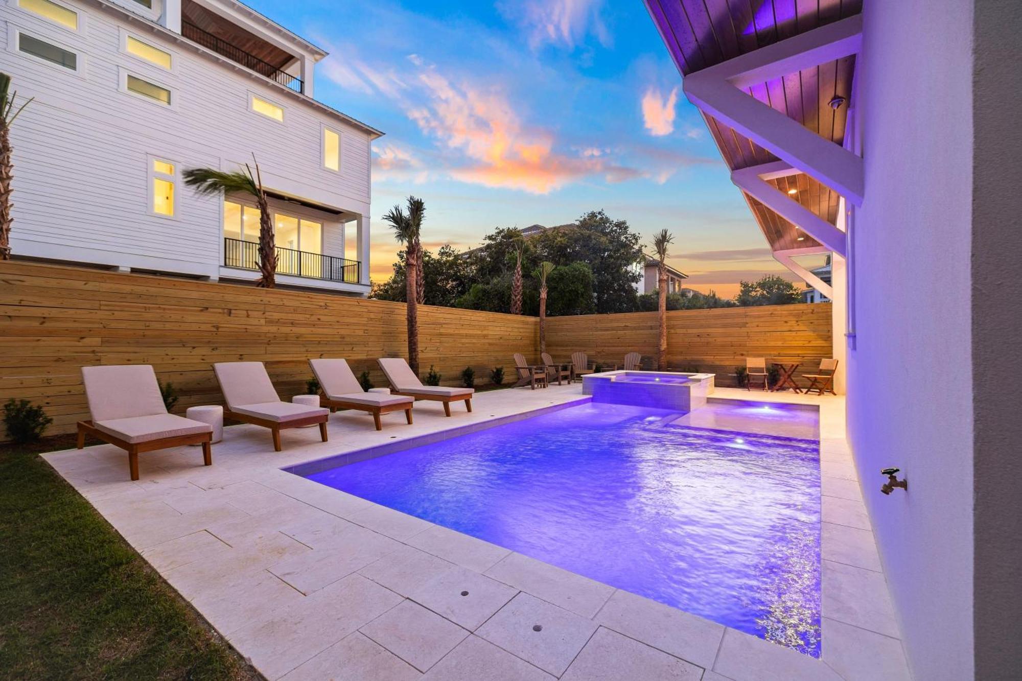 Emerald Enclave By Avantstay 18bdr Buyout Two Stunning Homes By The Destin
