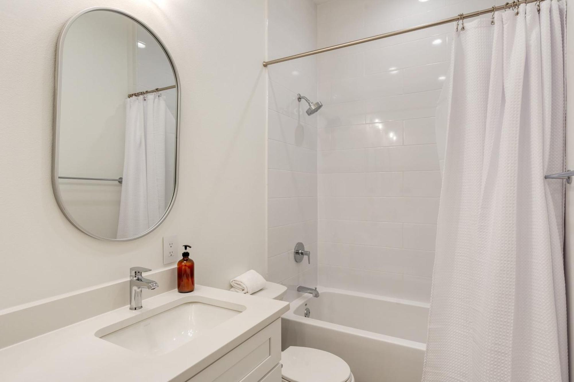 Emerald Enclave By Avantstay 18bdr Buyout Two Stunning Homes By The Villa