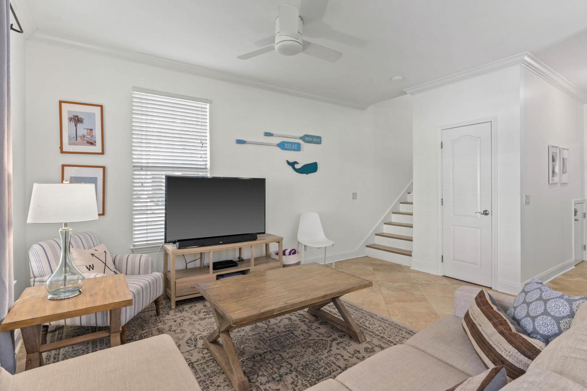 Coral By Avantstay Gorgeous Three Story W Two Balconies Holiday home *