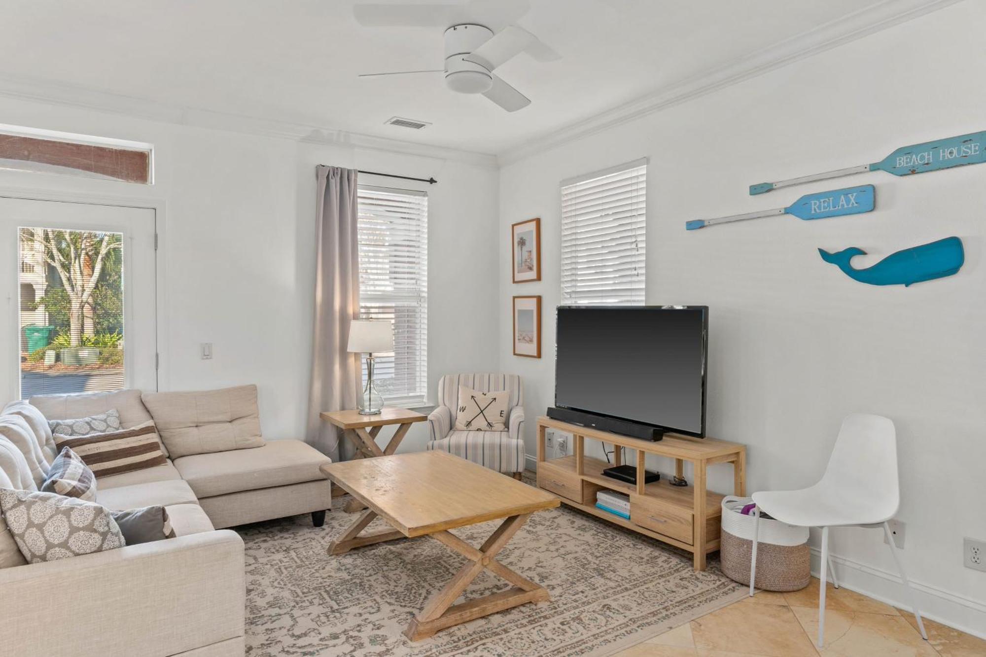 Holiday home Coral By Avantstay Gorgeous Three Story W Two Balconies Destin
