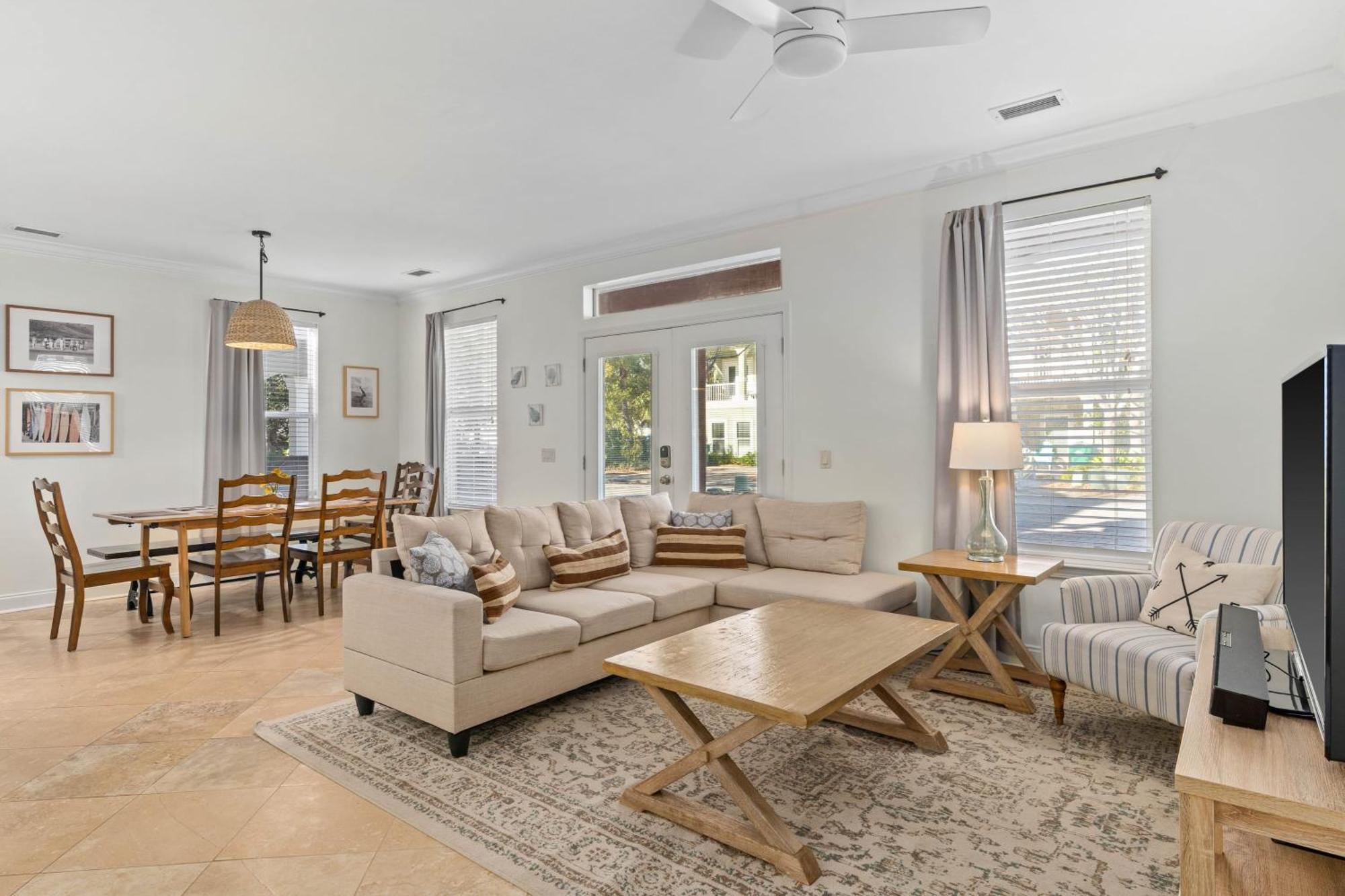 Coral By Avantstay Gorgeous Three Story W Two Balconies Holiday home *