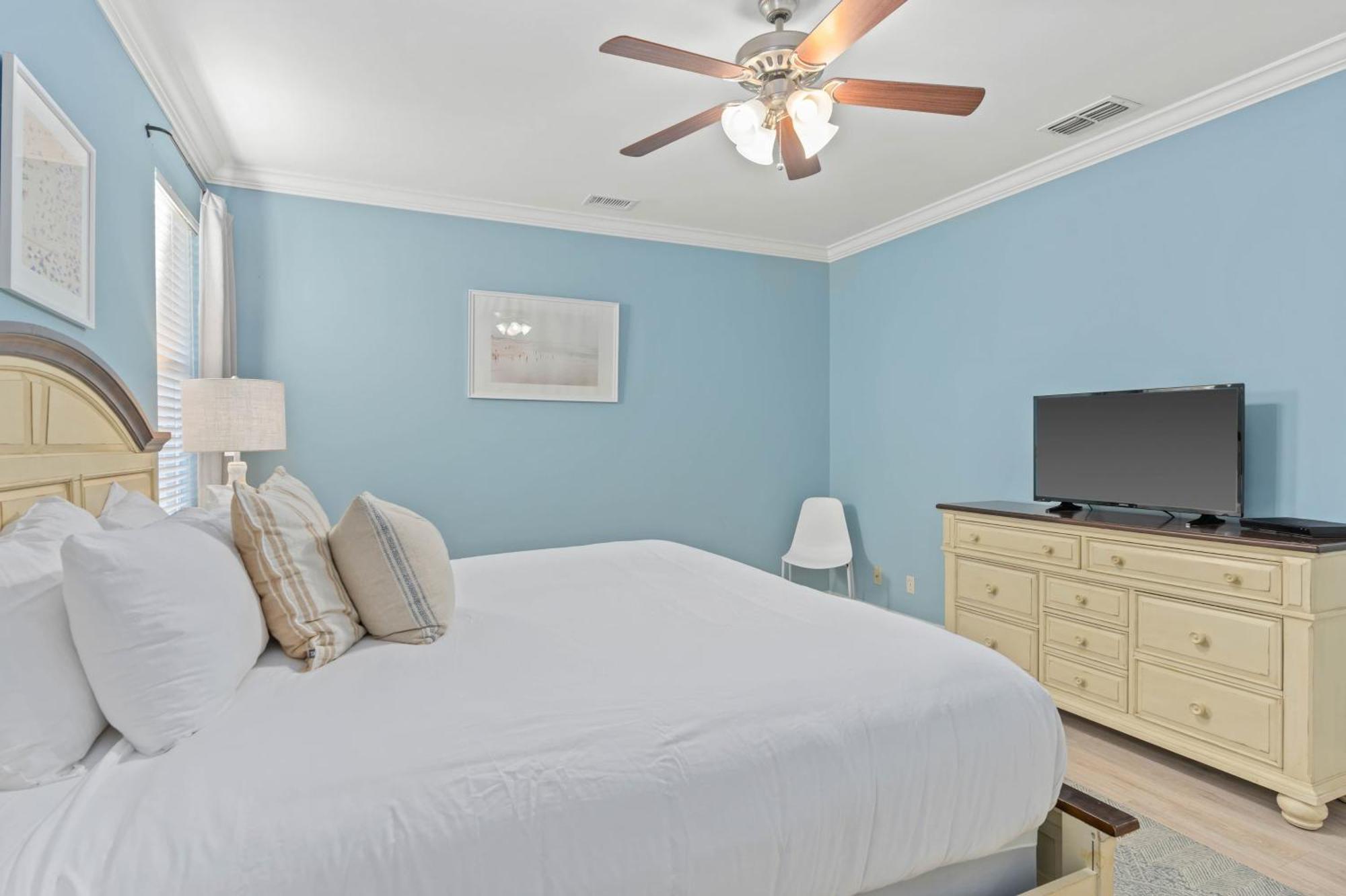 Coral By Avantstay Gorgeous Three Story W Two Balconies Destin