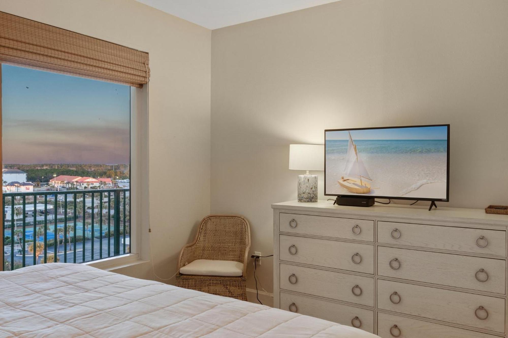 Jade East Towers 0840 By Newman-dailey Apartment *