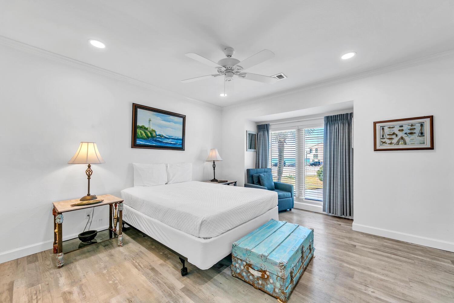 Lakefront 101 Holiday home