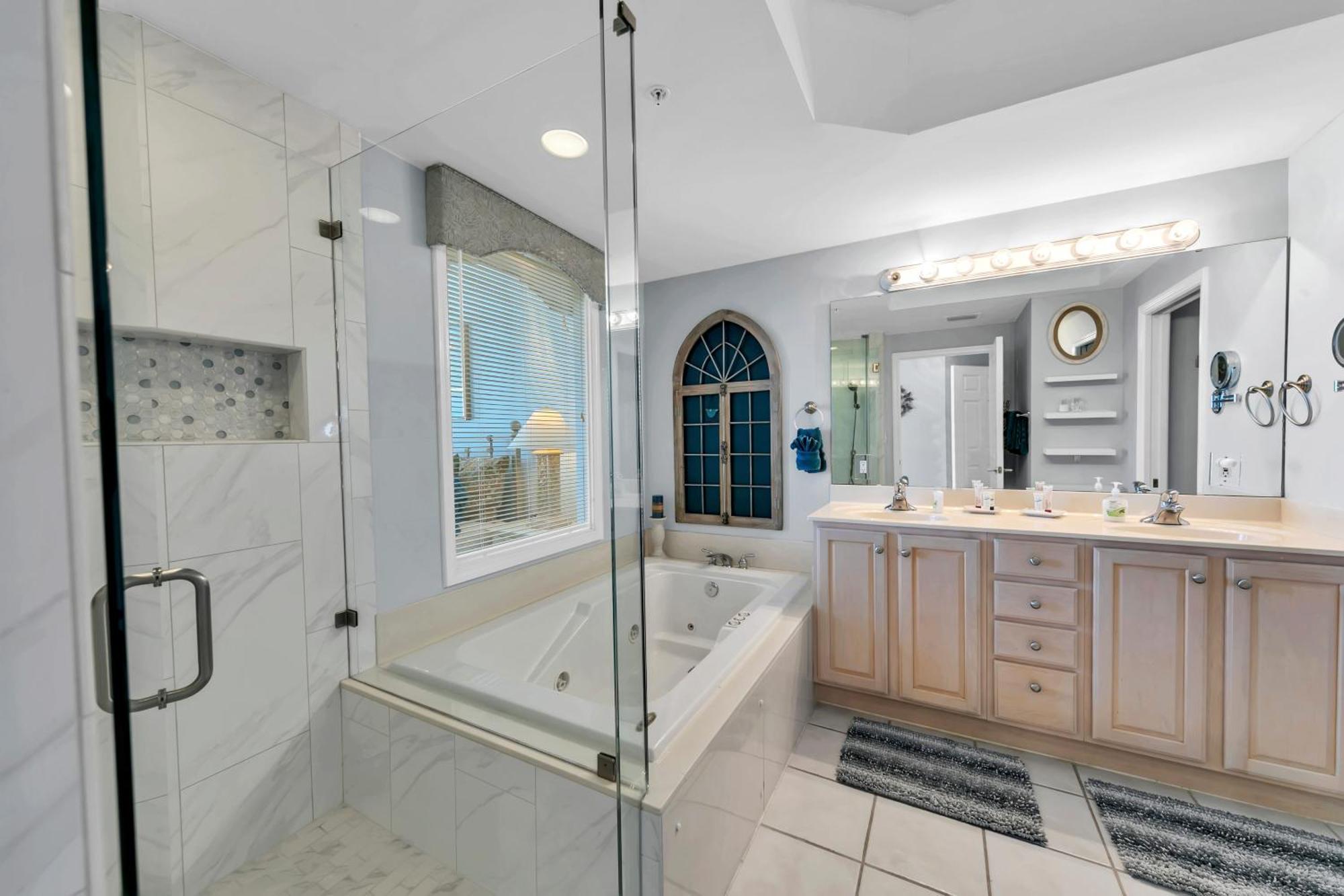Holiday home Silver Towers 1003e Gulf Front Sleeps 8 Destin