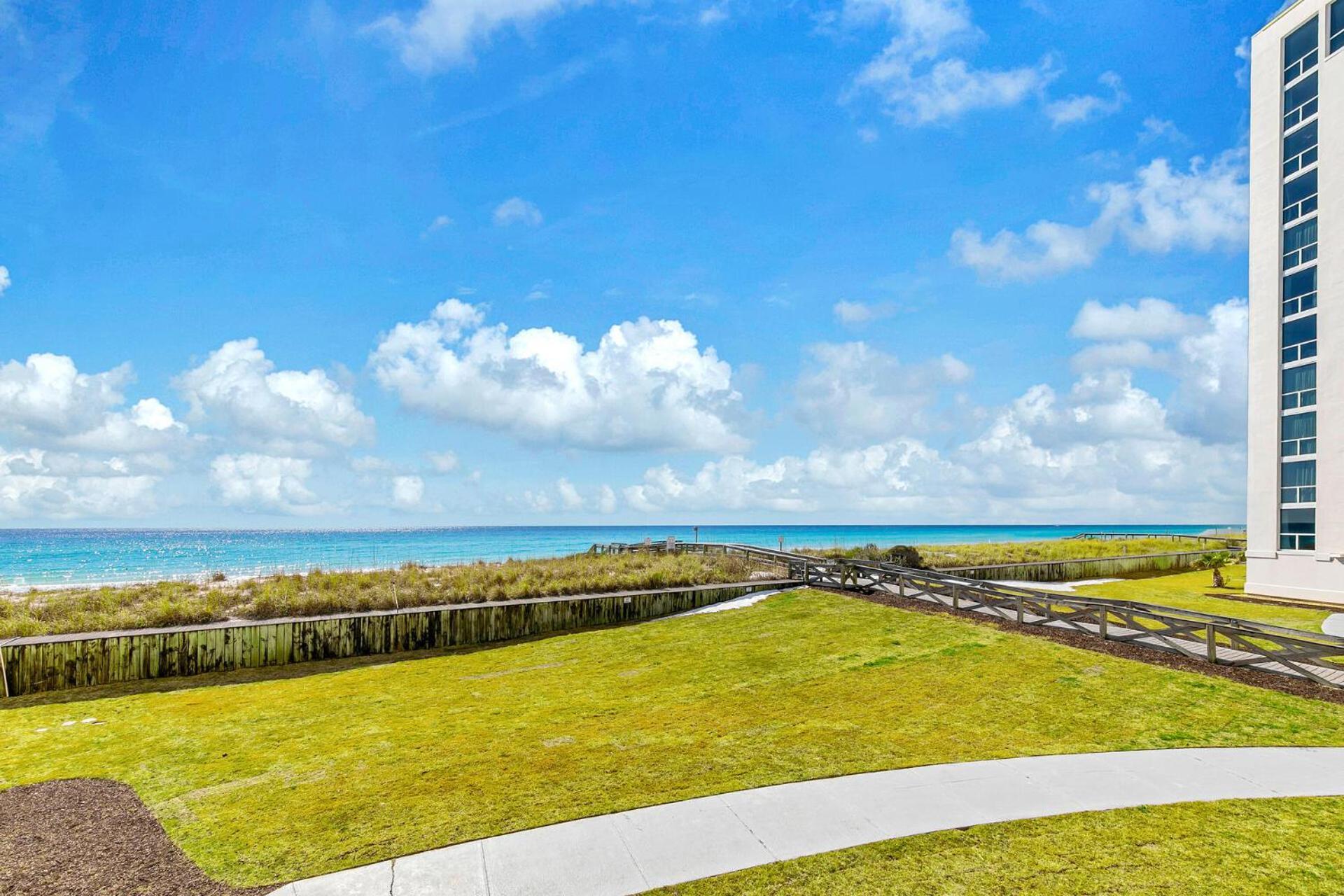 Shoreline Towers 1023 Gulf View Close Access Holiday home *