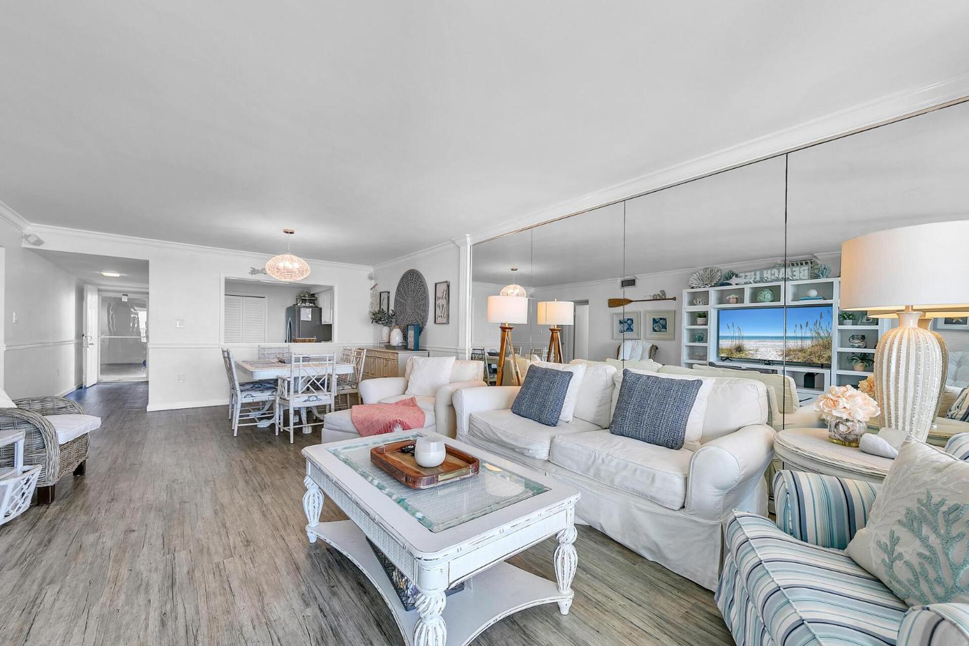 Holiday home Shoreline Towers 1023 Gulf View Close Access Destin