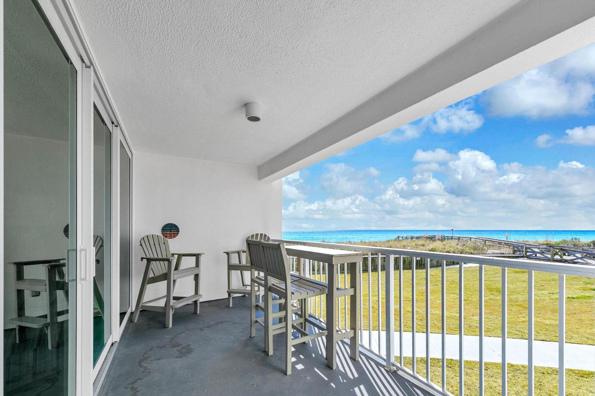 Holiday home Shoreline Towers 1023 Gulf View Close Access Destin