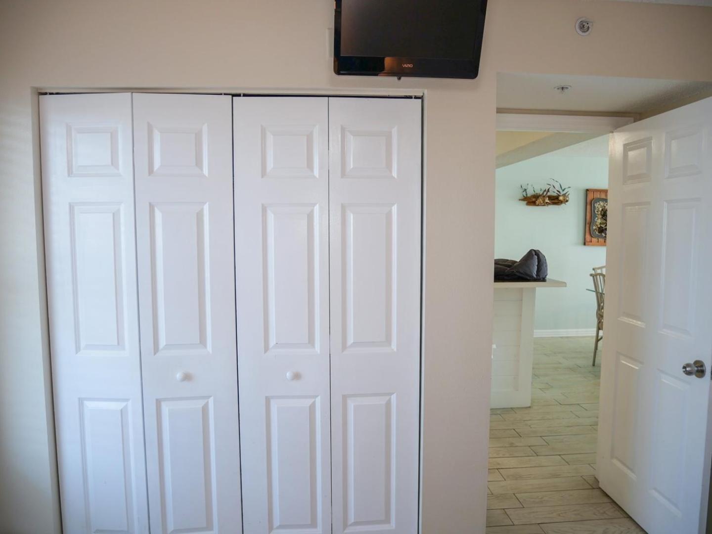 Pelican 1218 * Destin