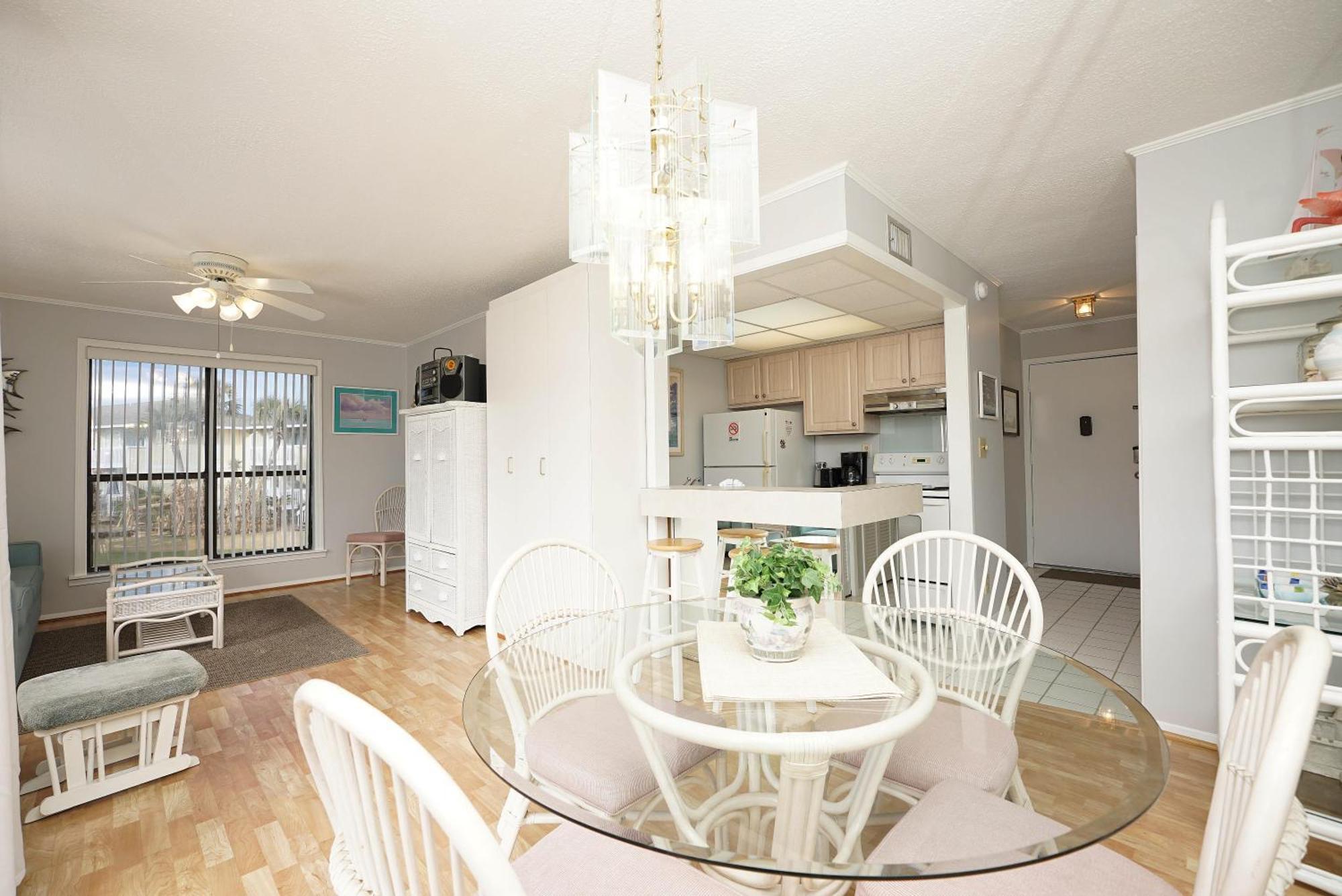 Sandpiper Cove 2043 *