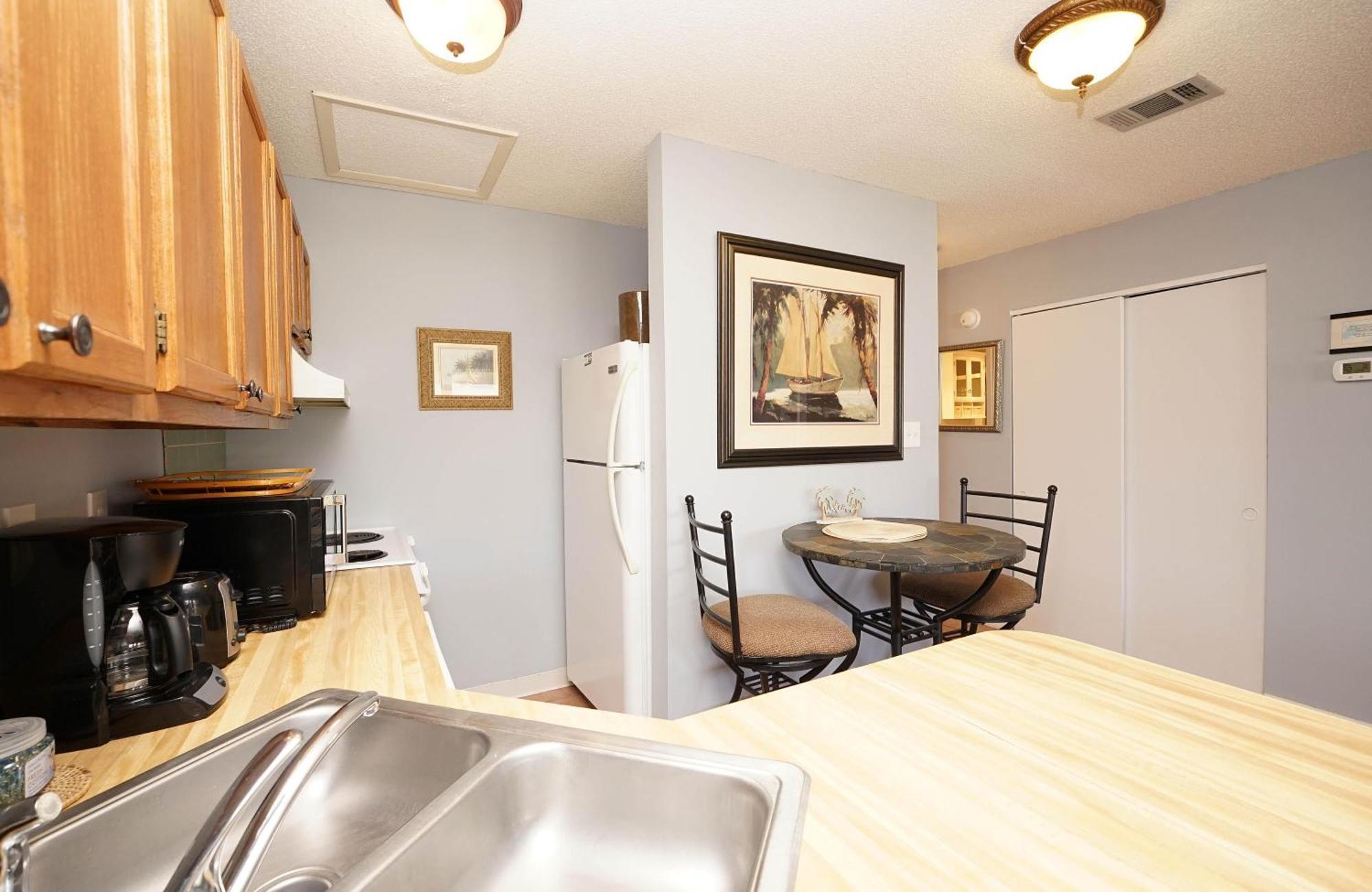 Sandpiper Cove 8221 * Destin