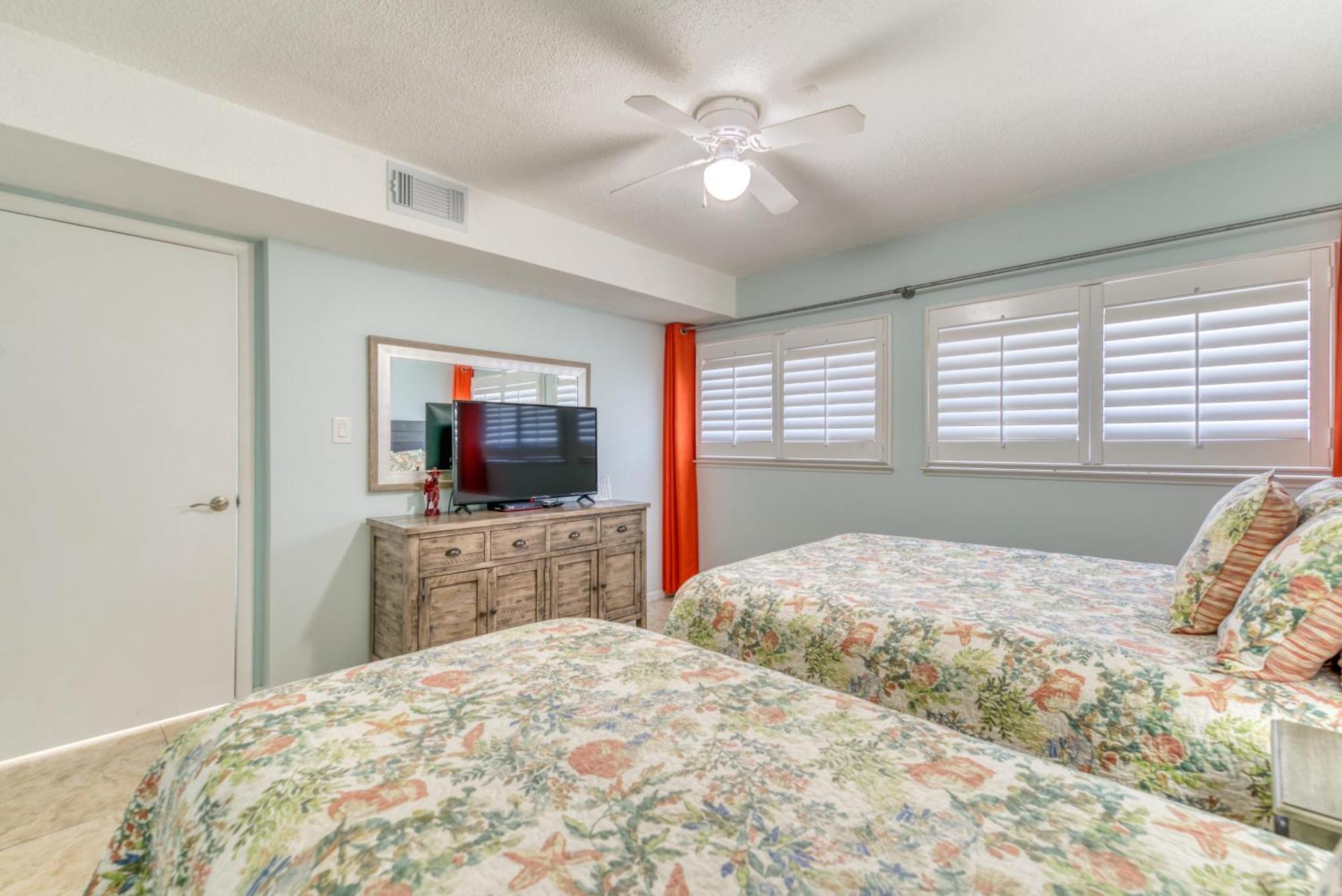 House C602 - Beachfront With Pool, Wifi, & Service Apartment Destin