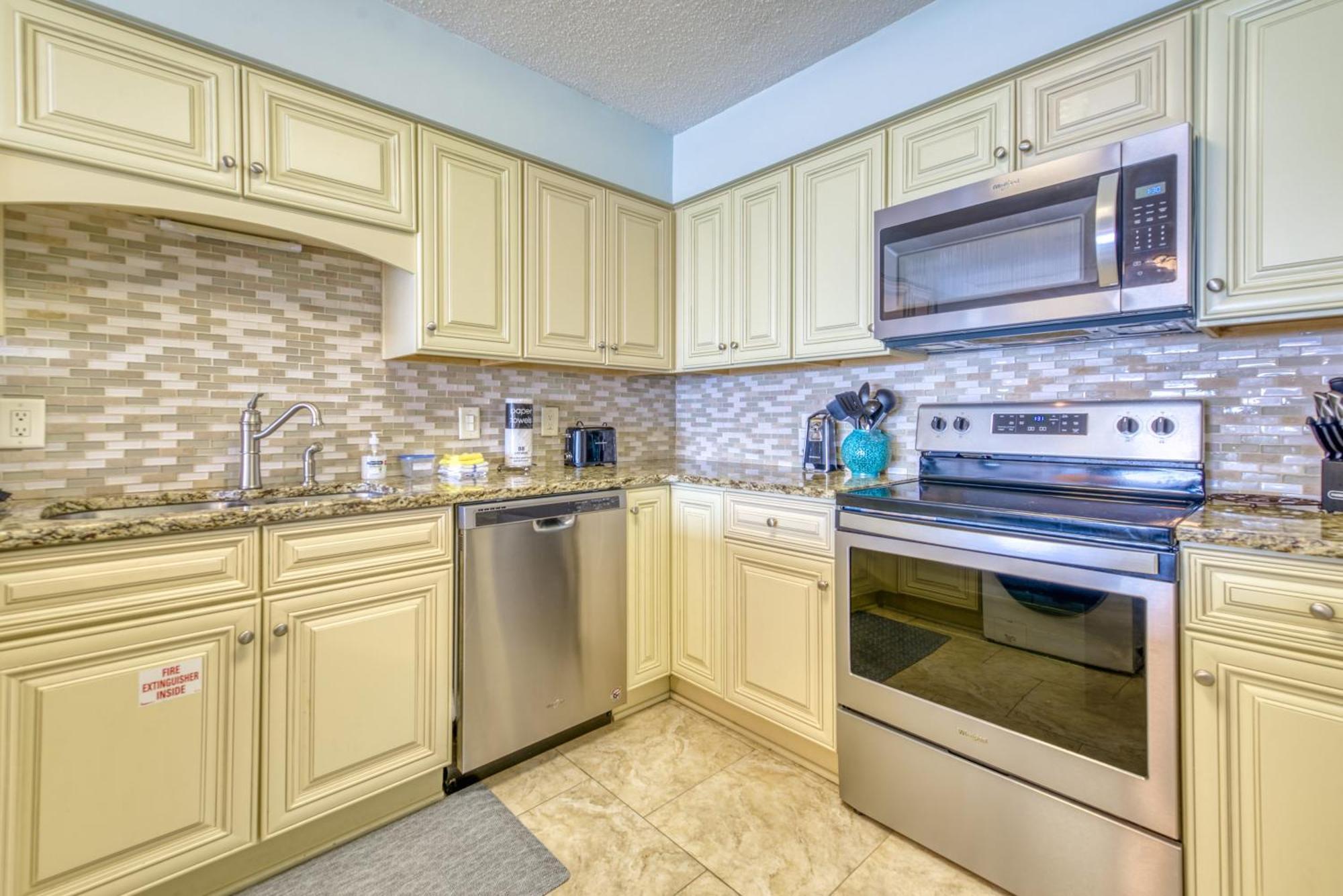 House C602 - Beachfront With Pool, Wifi, & Service * Destin