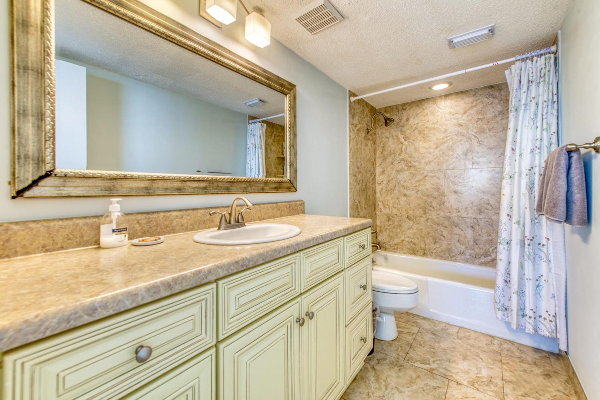 House C602 - Beachfront With Pool, Wifi, & Service *