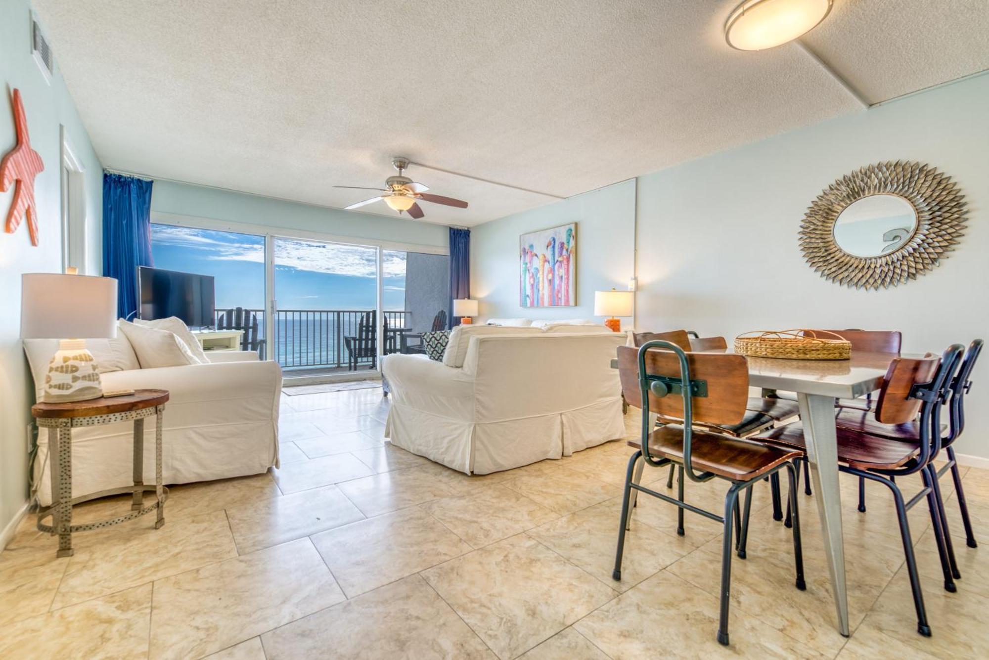 House C602 - Beachfront With Pool, Wifi, & Service