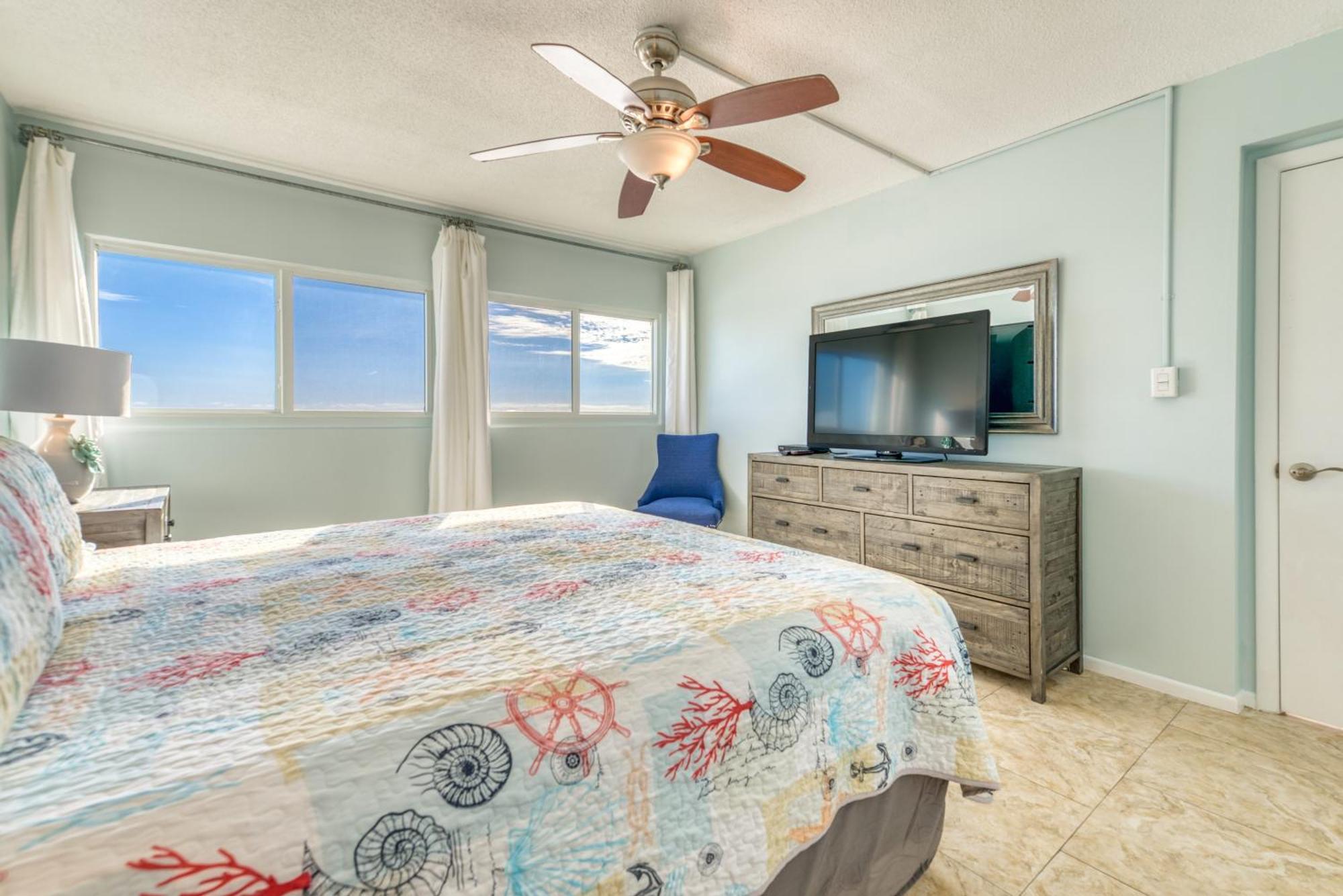 Apartment House C602 - Beachfront With Pool, Wifi, & Service Destin