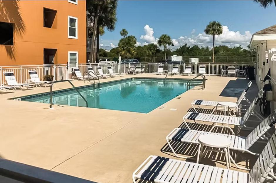 Gulfview Ii Unit 325 Gulf View Sleeps 6 Holiday home Destin