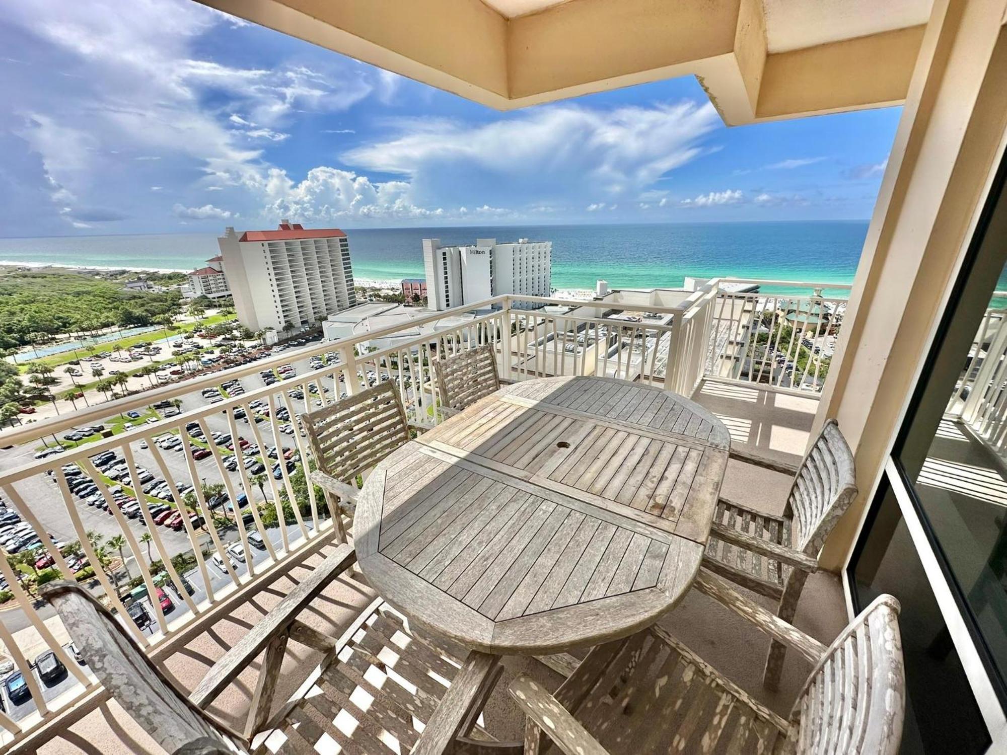 7801 / 7803 Luau One Holiday home Destin