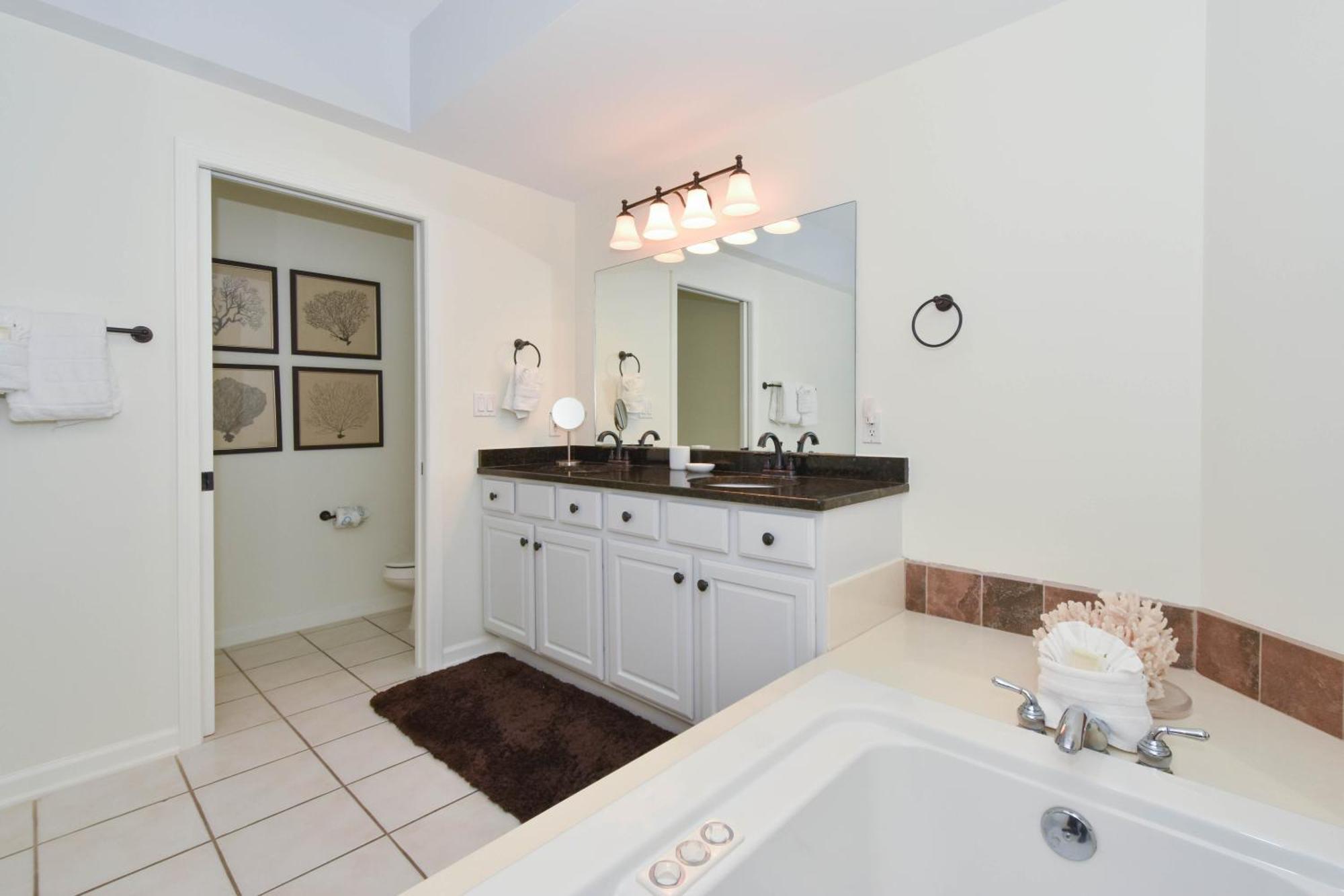 Silver Towers E905 Apartment *