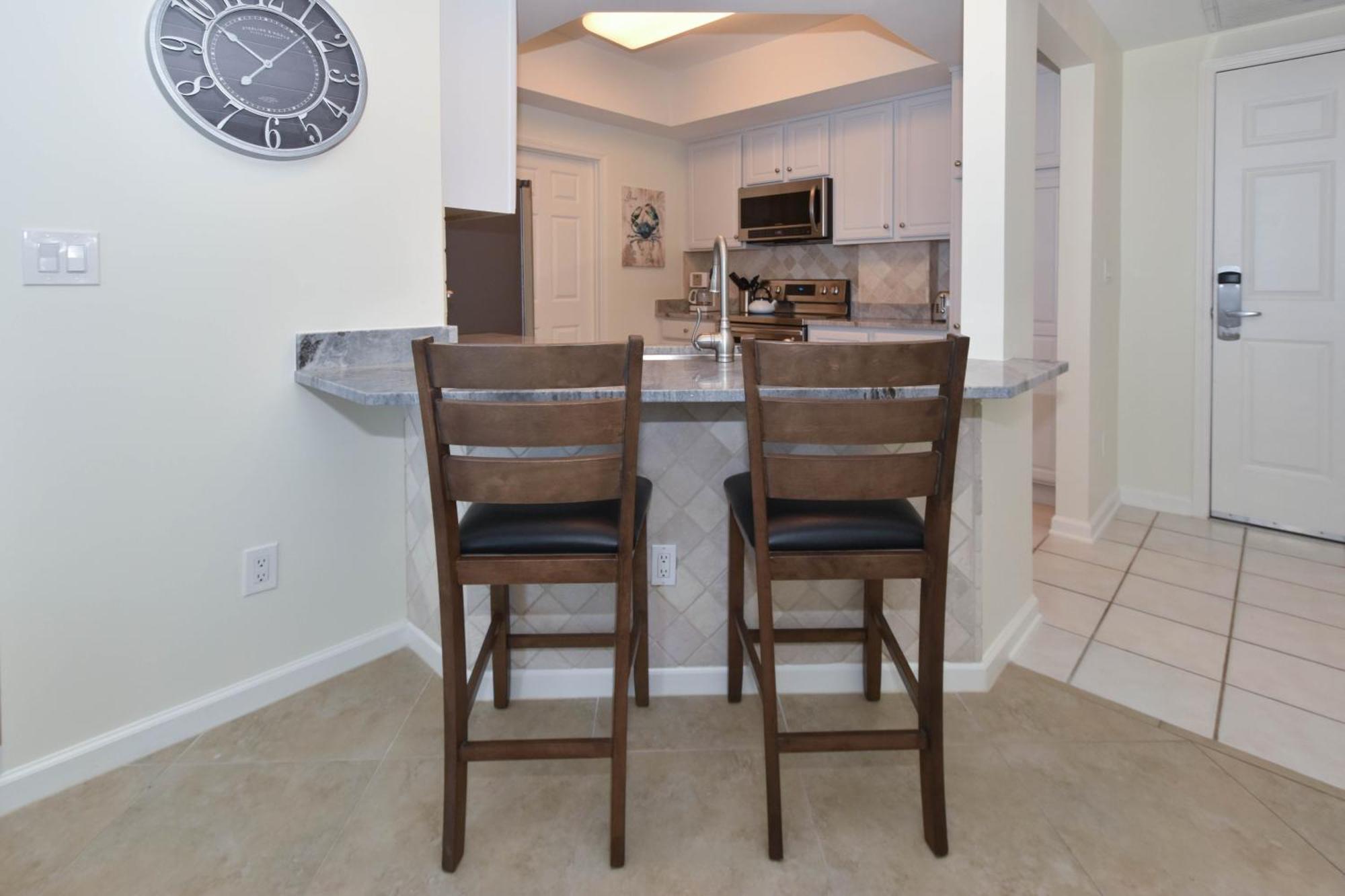 Silver Towers E905 Apartment *