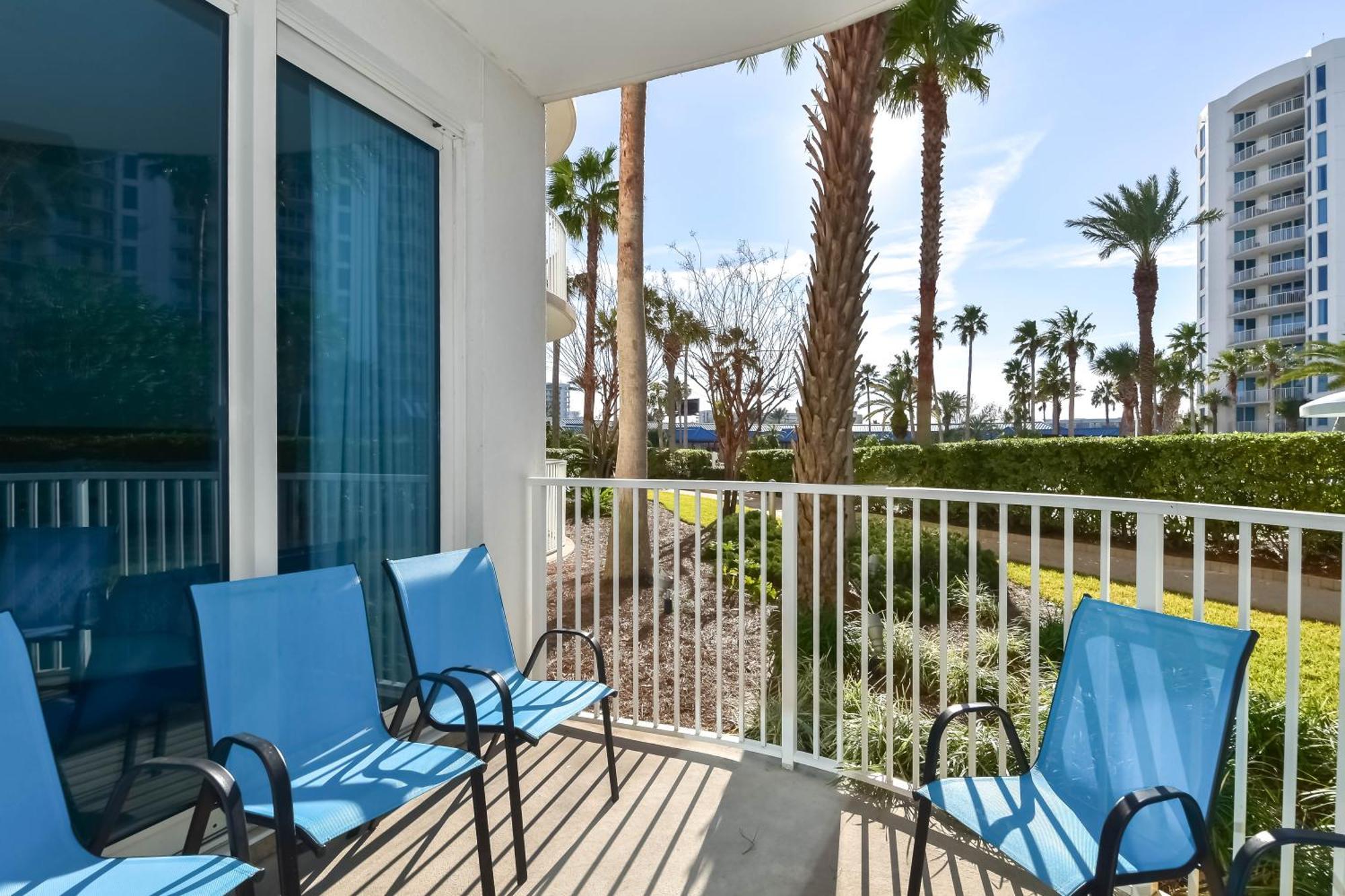 The Palms Of 1109 Junior Apartment