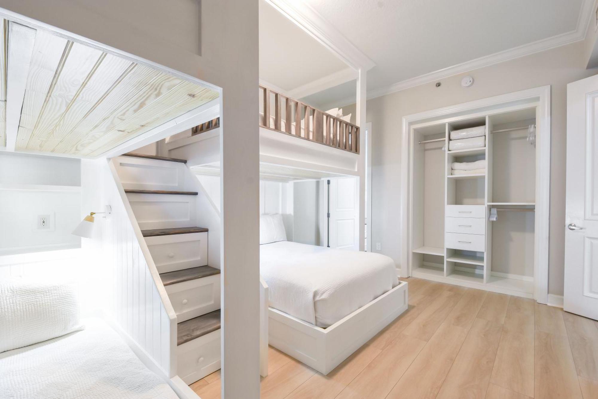 Harbor Landing 203a