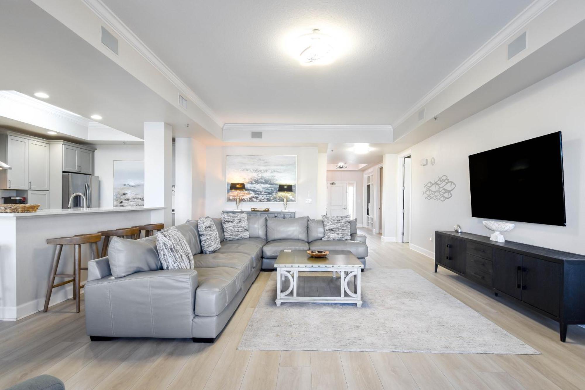 Apartment Harbor Landing 203a *