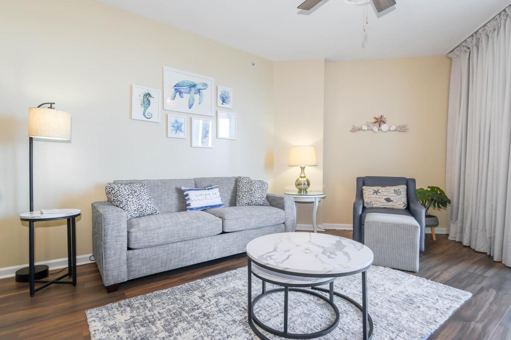 The Palms Of 2707 Junior Apartment