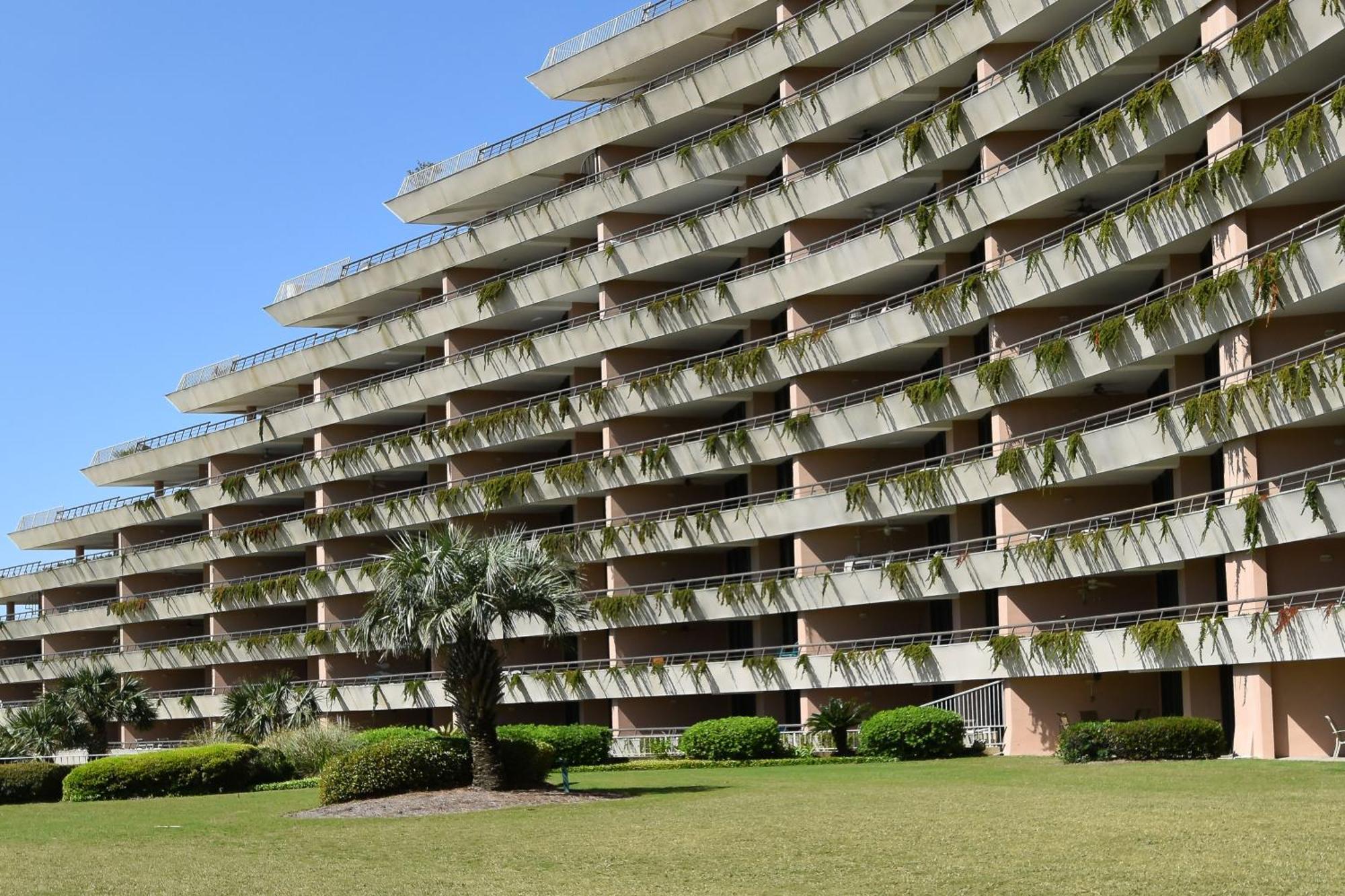 Edgewater 301 Apartment *