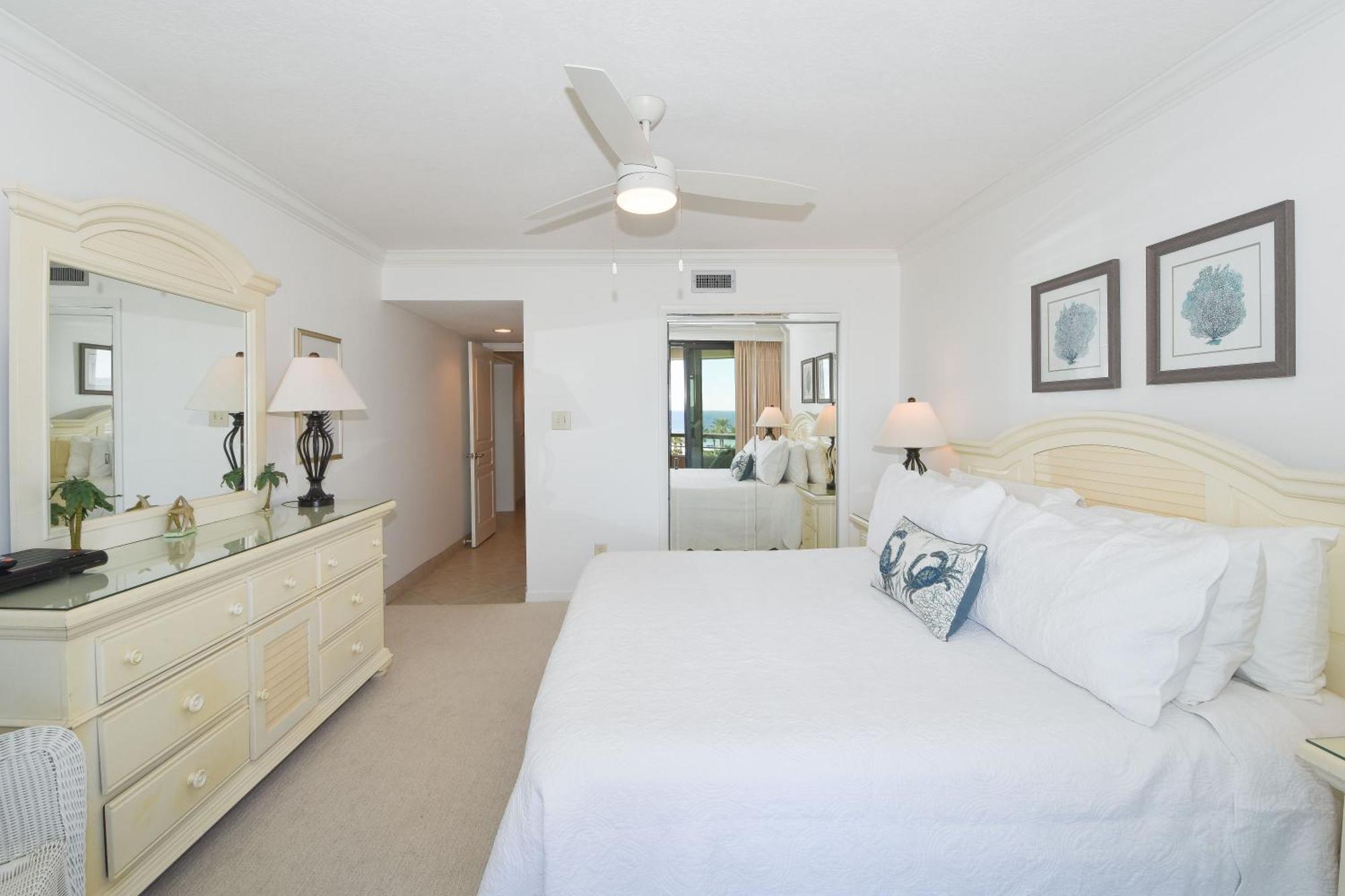 Edgewater 601 Apartment