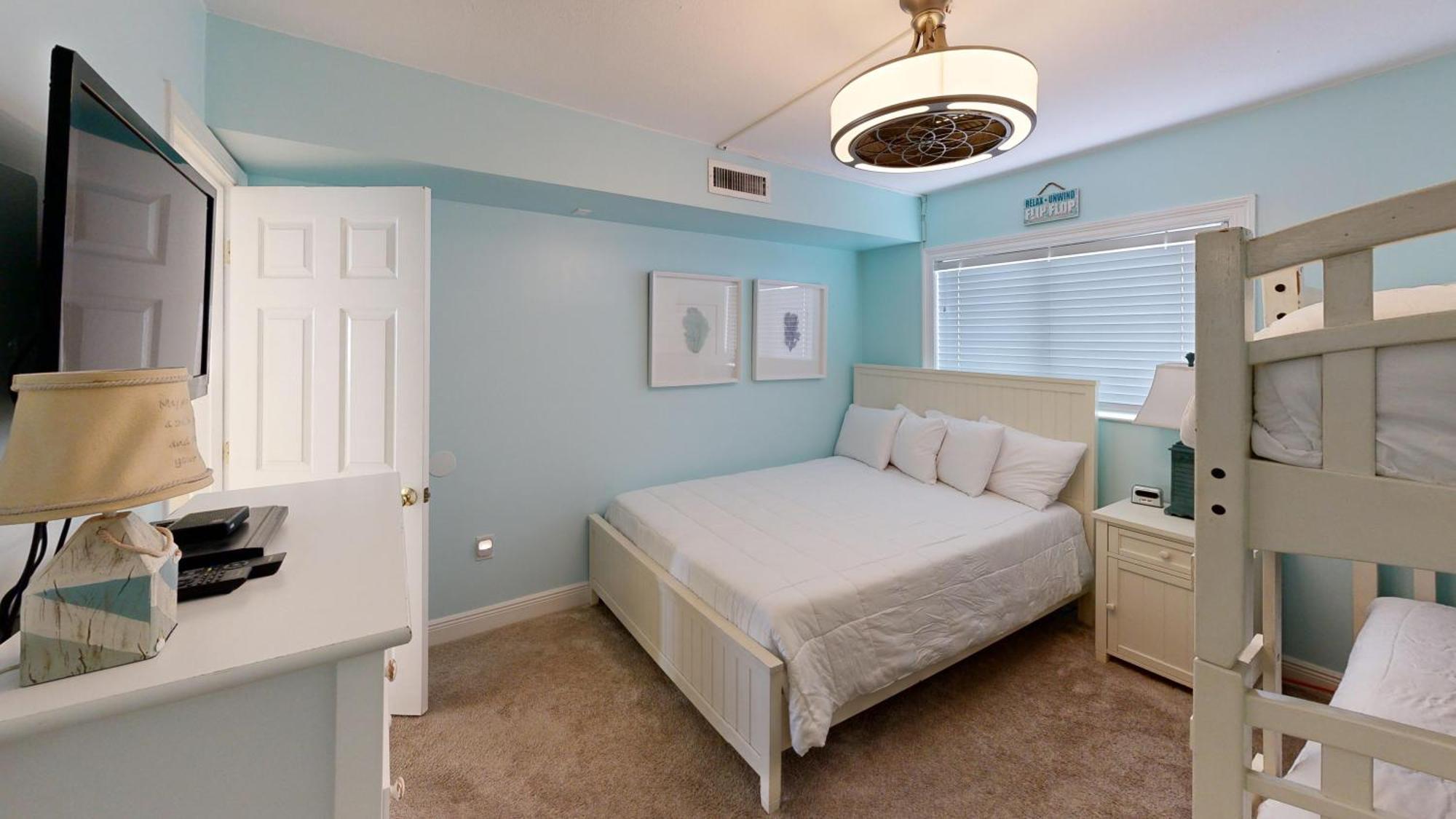 Apartment On The Gulf 407-by Isle