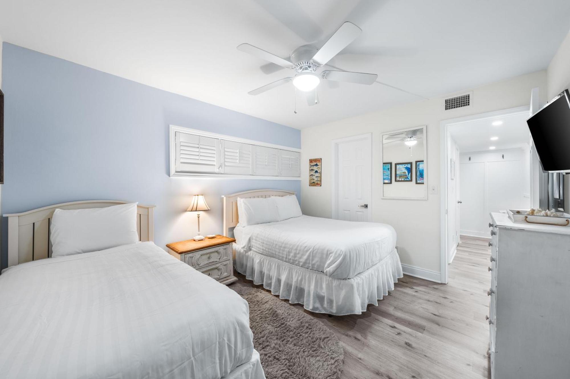 Surf And Racquet Unit 212