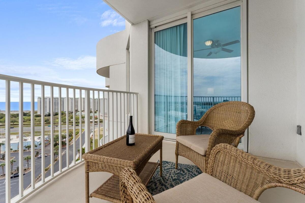 Penthouse Amazing Gulf Views Walk Or Shuttle Sleeps 6 Holiday home *