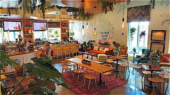 Penthouse Amazing Gulf Views Walk Or Shuttle Sleeps 6 *
