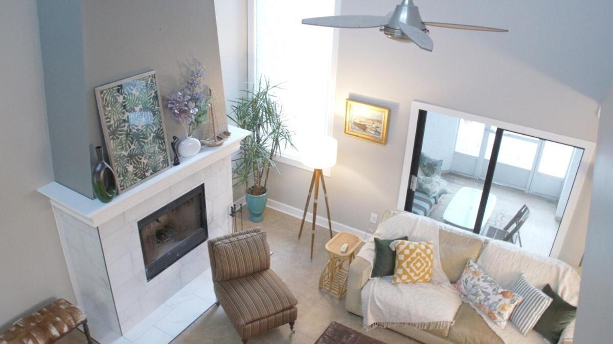 Lovely Townhome - Shoreline Towers Walk Pool Holiday home Destin