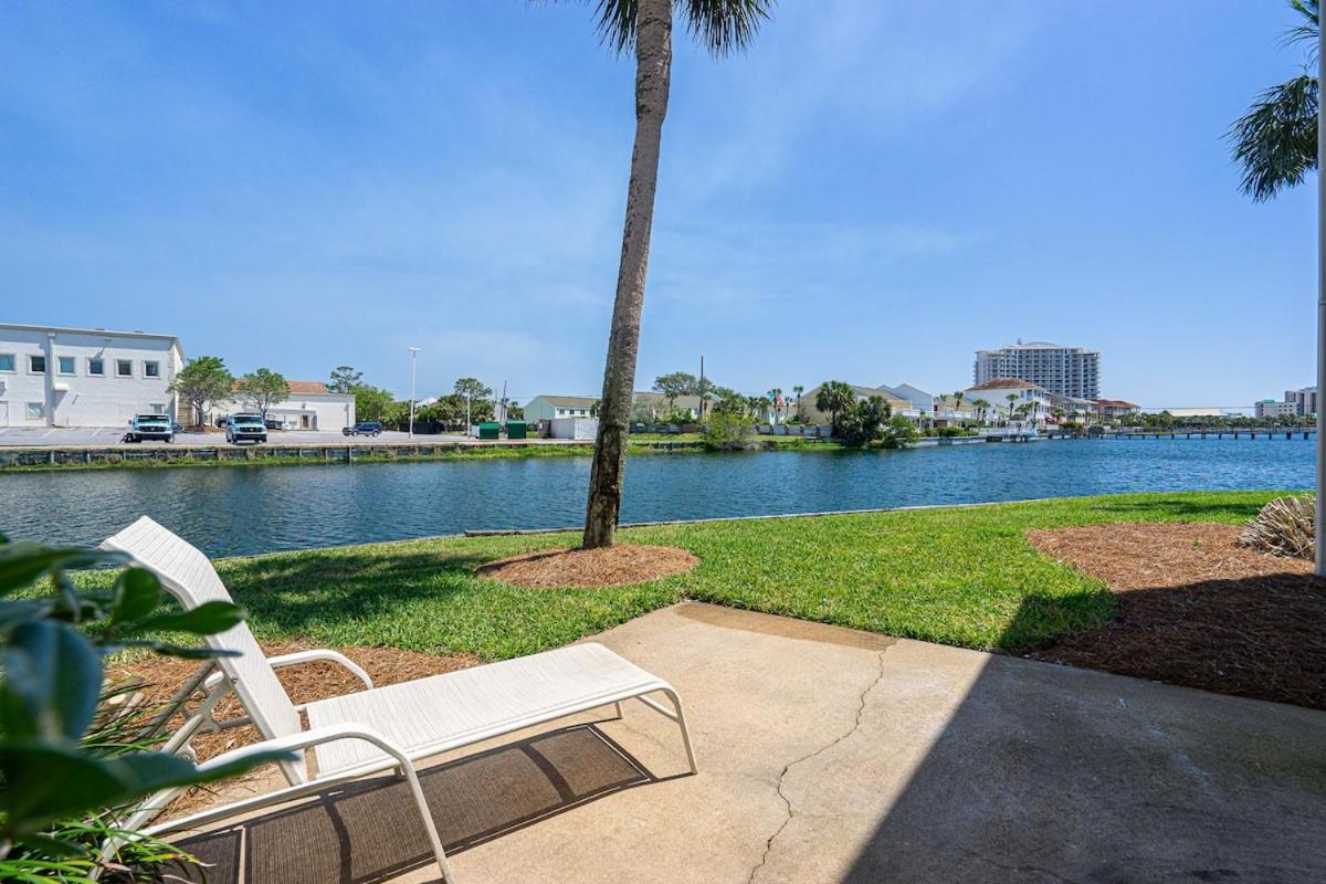 Lovely Townhome - Shoreline Towers Walk Pool Holiday home *
