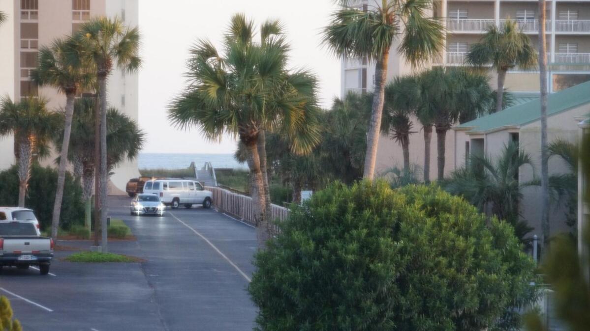 Lovely Townhome - Shoreline Towers Walk Pool *