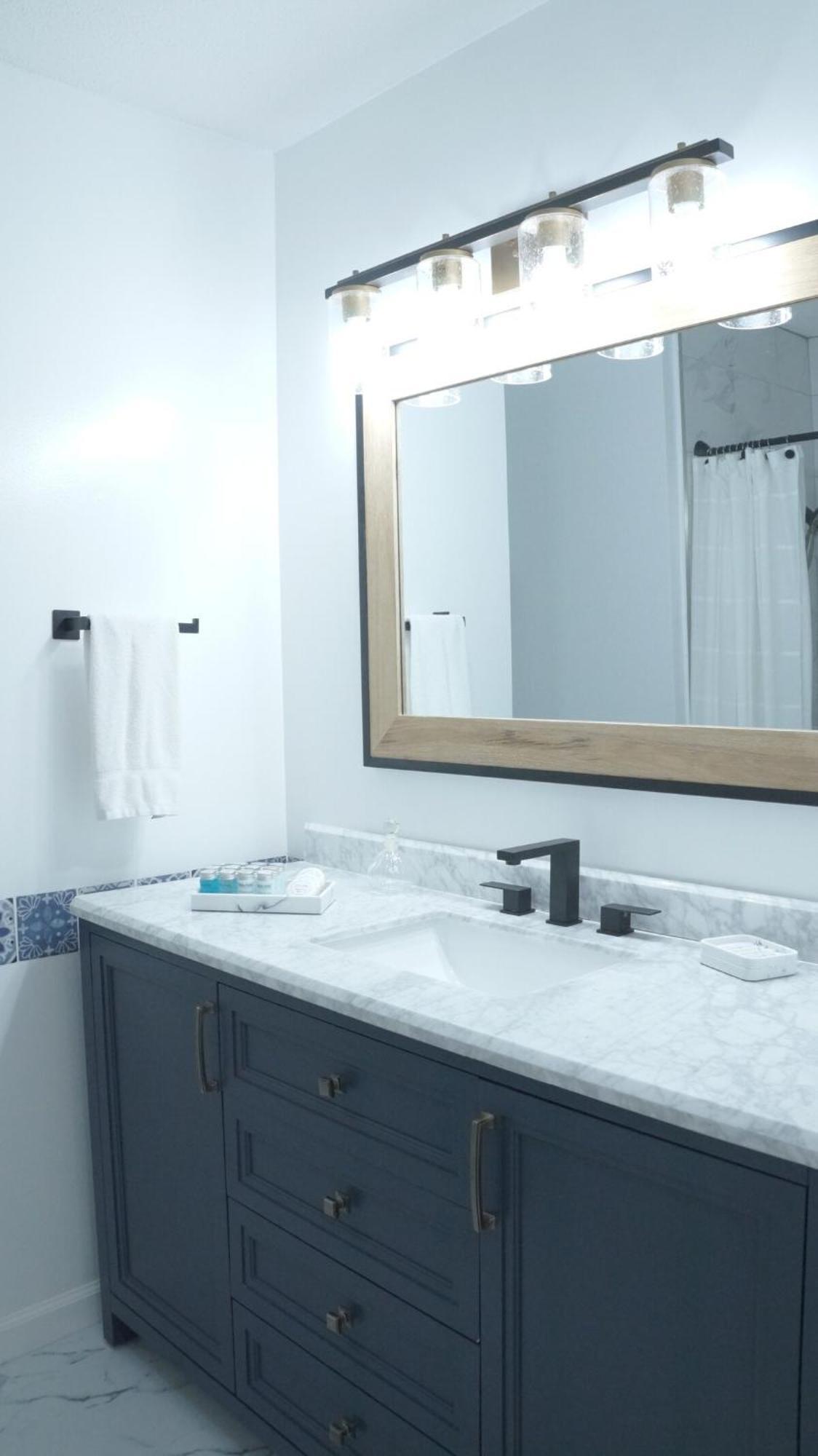 Lovely Townhome - Shoreline Towers Walk Pool