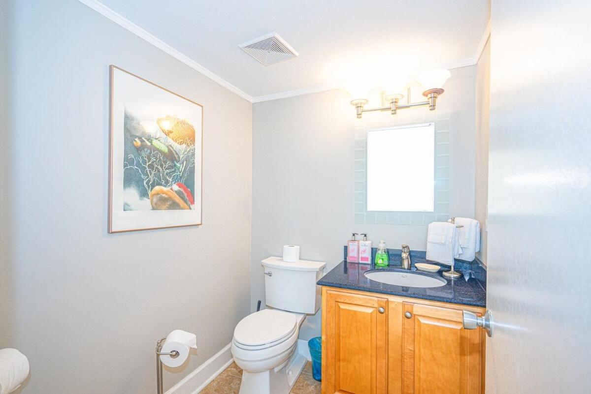 Lovely Townhome - Shoreline Towers Walk Pool Holiday home *