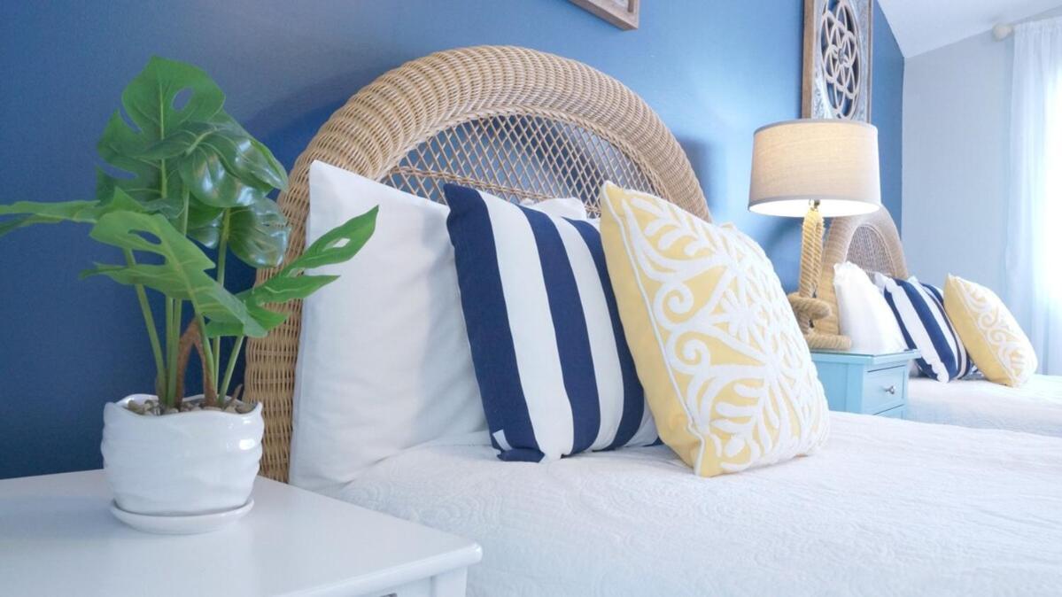 Holiday home Lovely Townhome - Shoreline Towers Walk Pool *