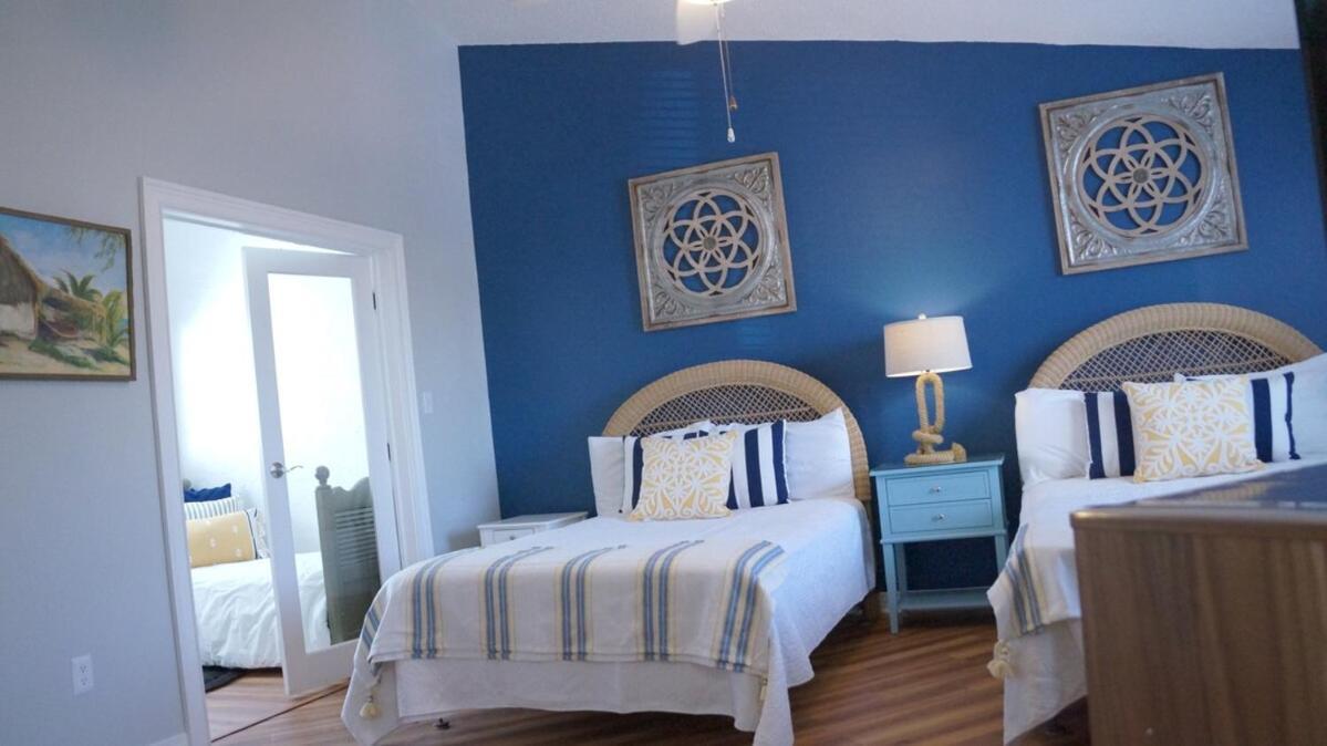 Holiday home Lovely Townhome - Shoreline Towers Walk Pool