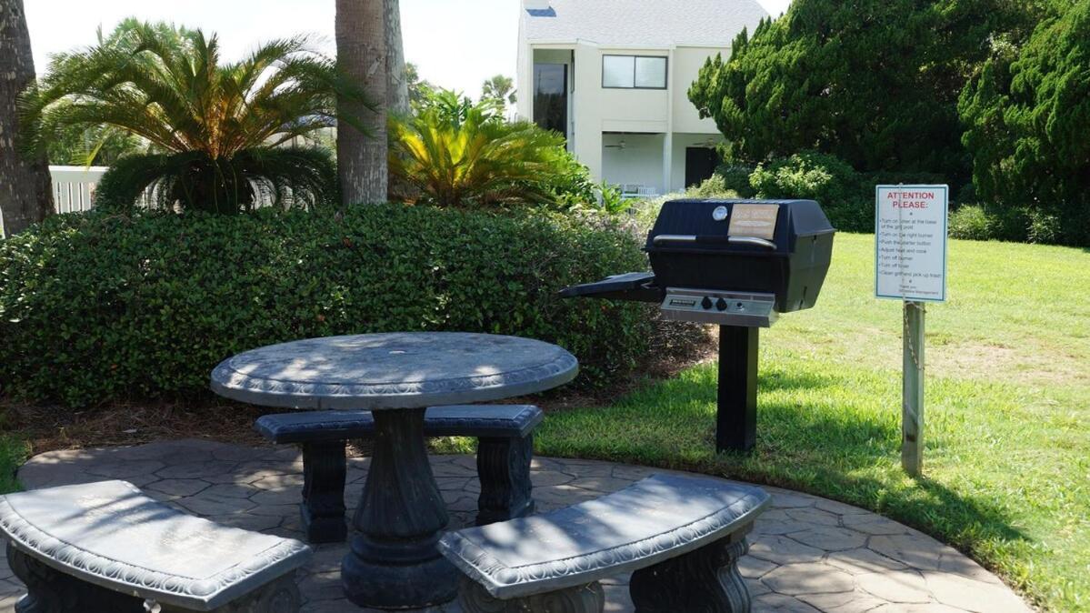 Lovely Townhome - Shoreline Towers Walk Pool *