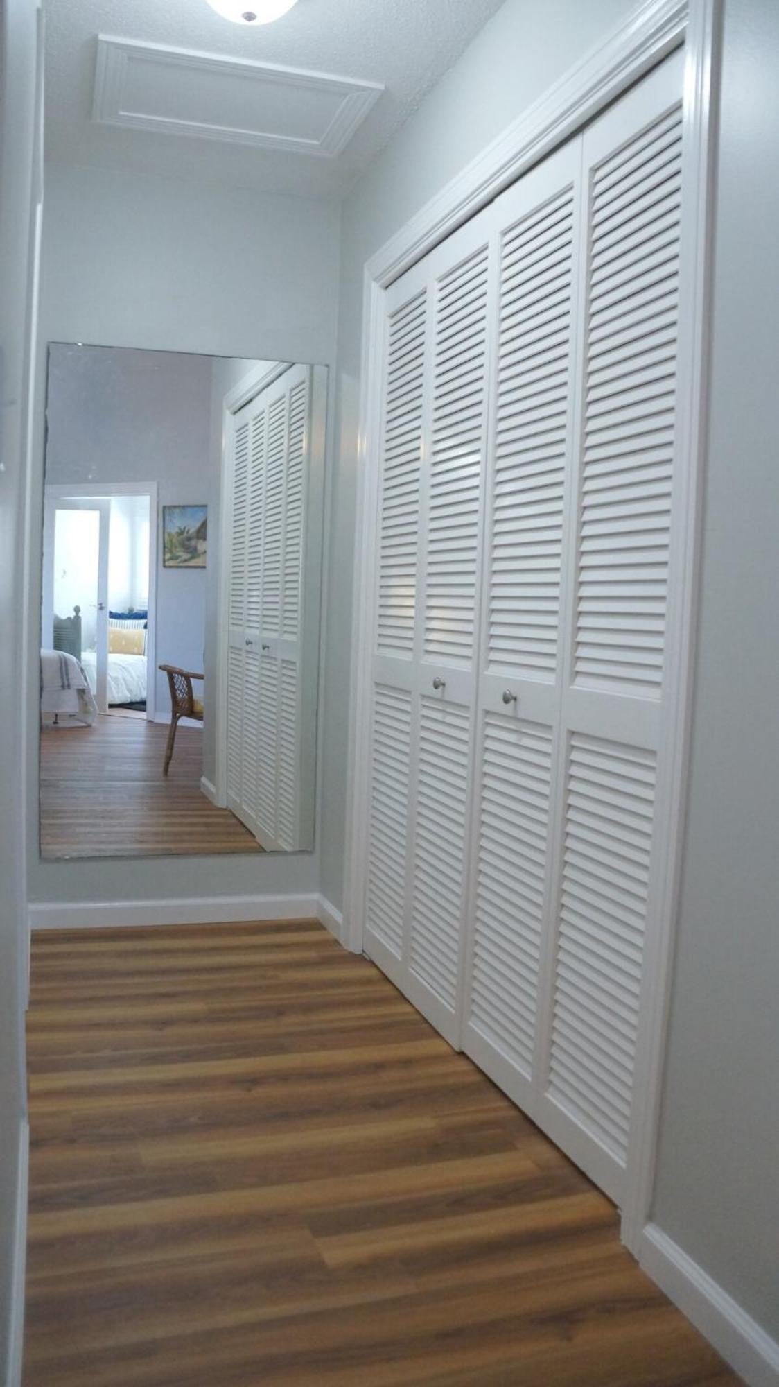 Lovely Townhome - Shoreline Towers Walk Pool
