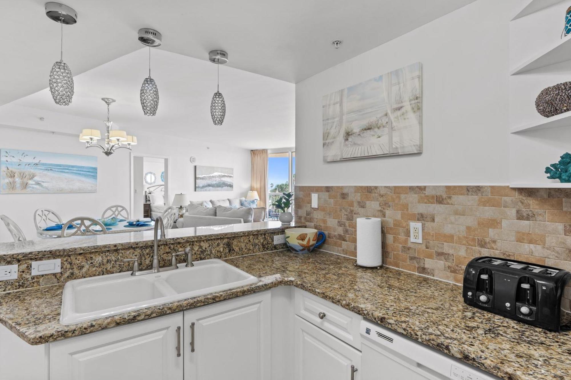 - Front 3- 4 Bedroom Okaloosa * Destin