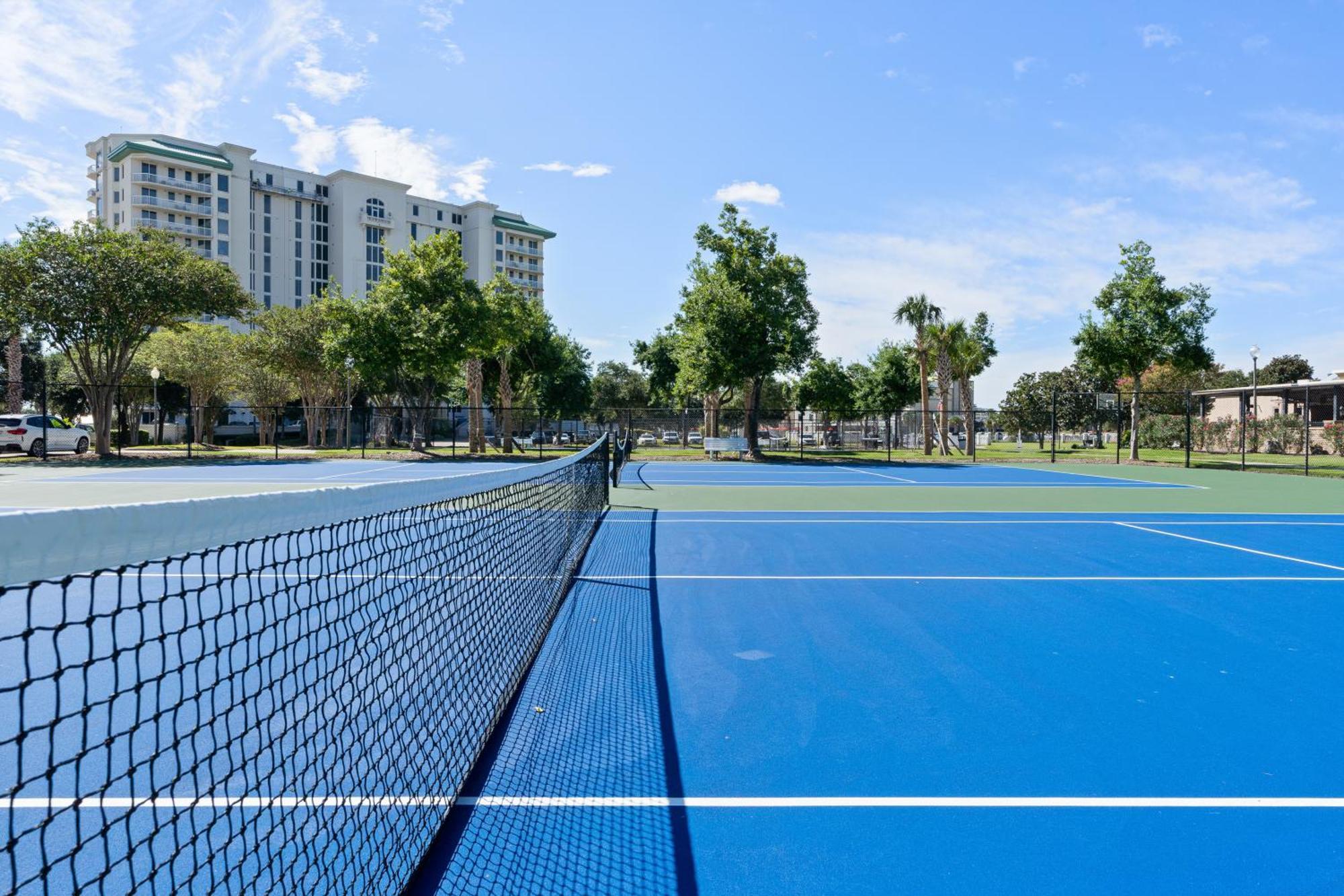 - Front 3- 4 Bedroom Okaloosa Apartment Destin