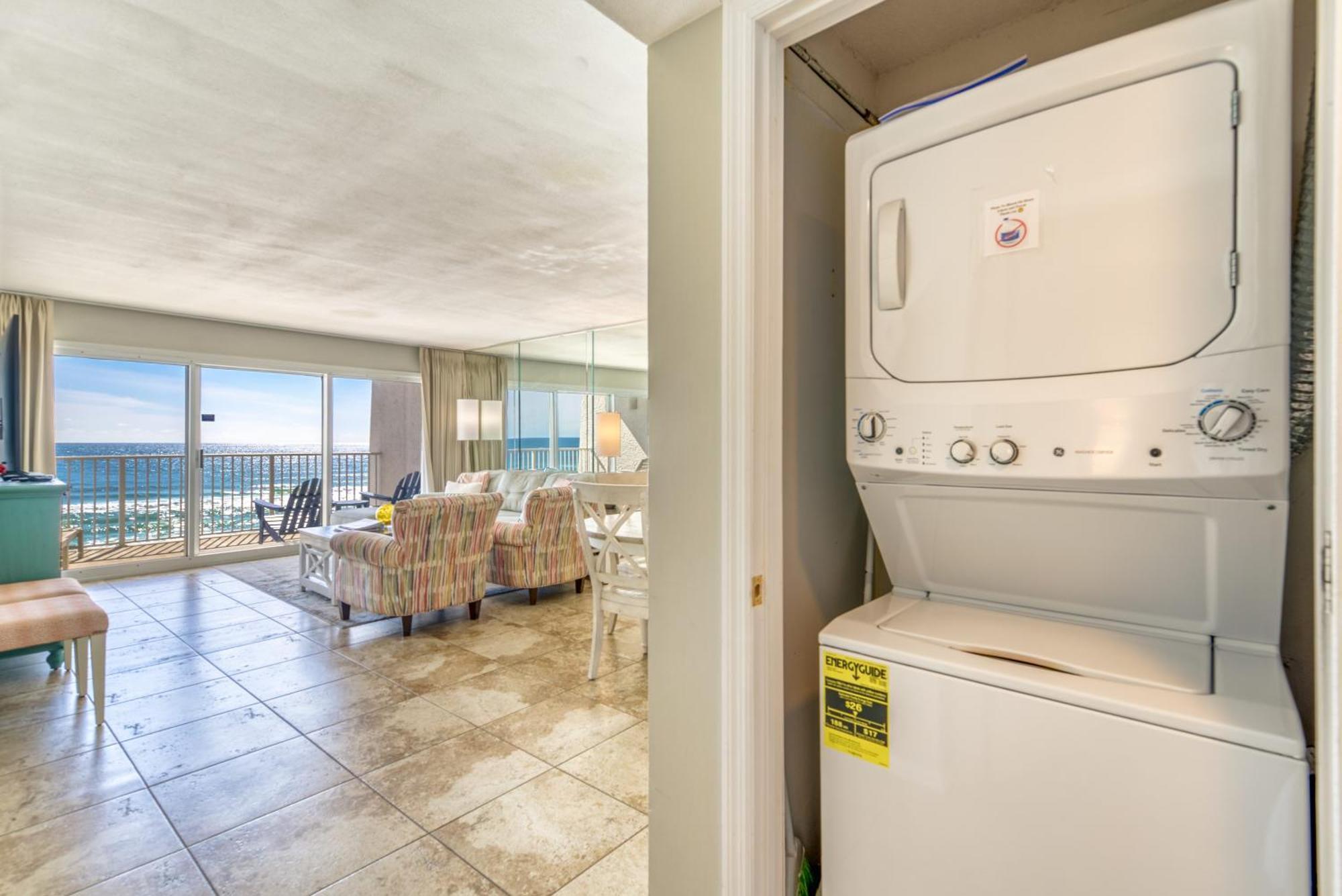 Apartment House B504 - Beachfront With Pool, Wifi, & Service Destin