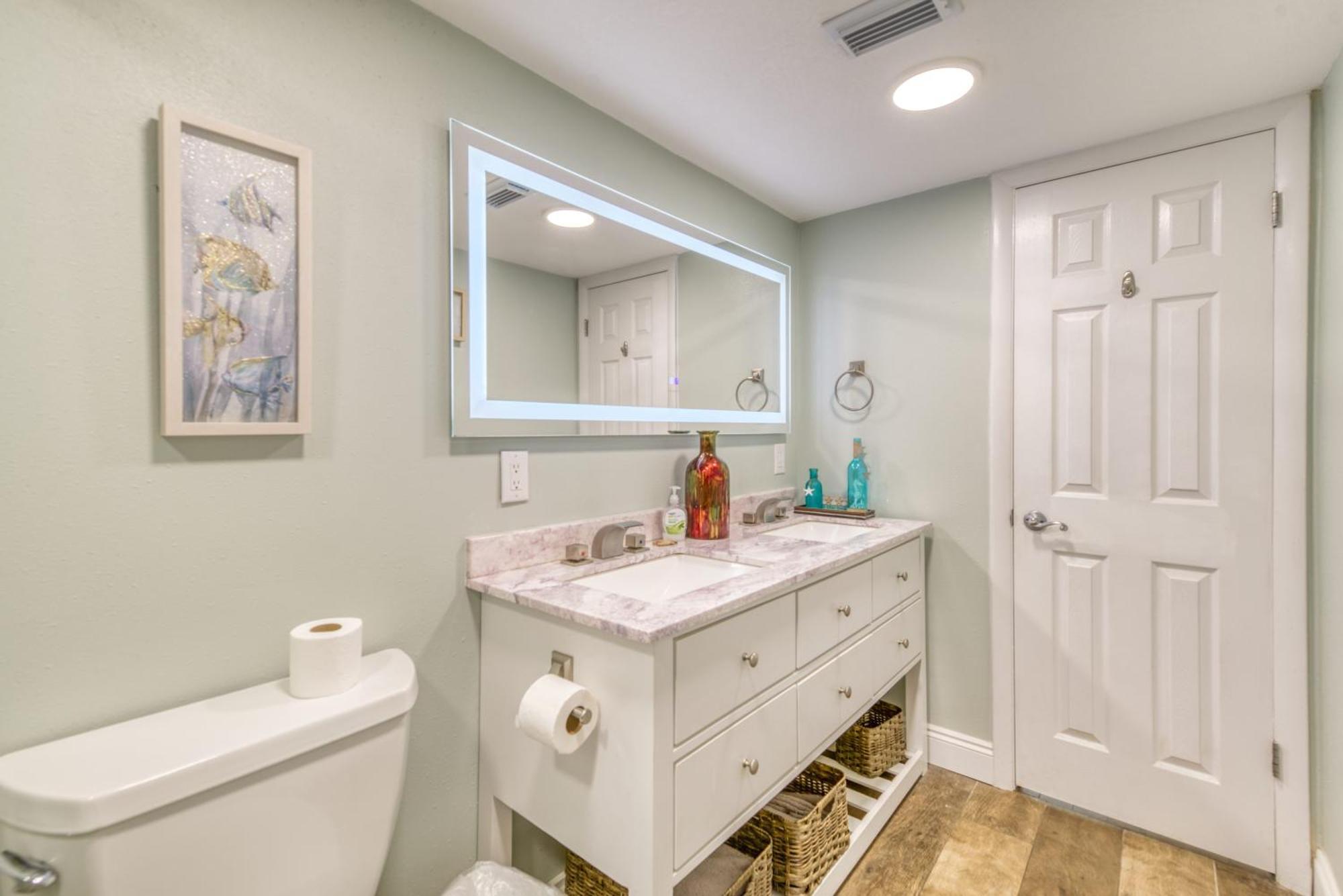 House C303 - Beachfront With Pool, Wifi, & Service *
