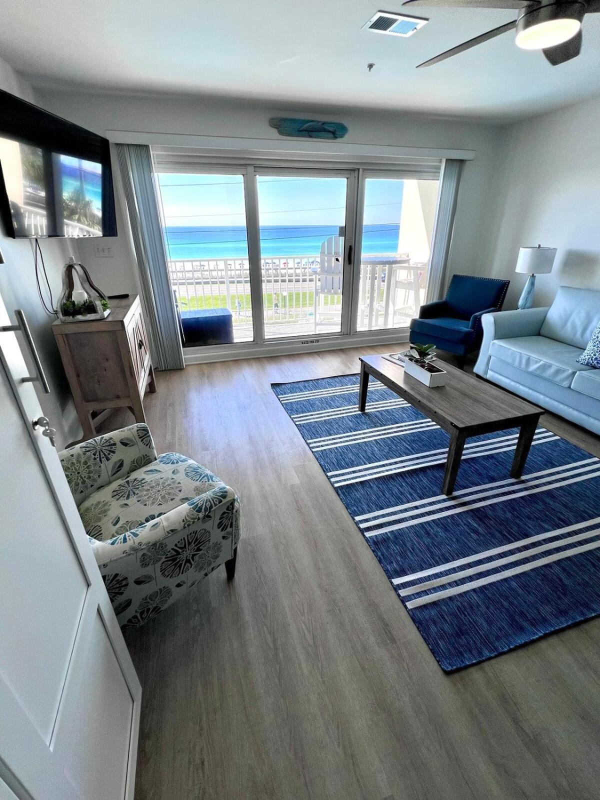 Apartment Pet Friendly Gulf Front Oasis With Service Destin