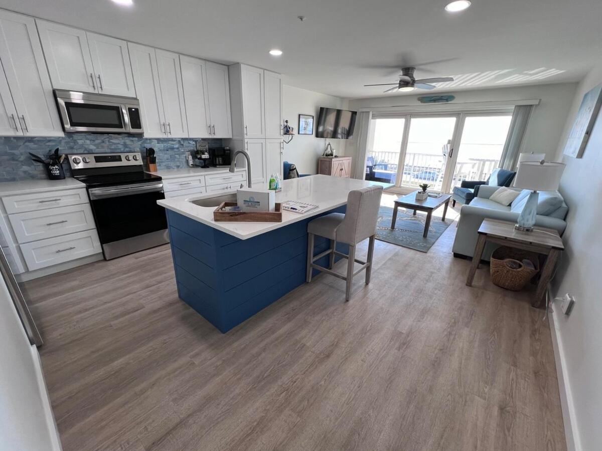 Apartment Pet Friendly Gulf Front Oasis With Service