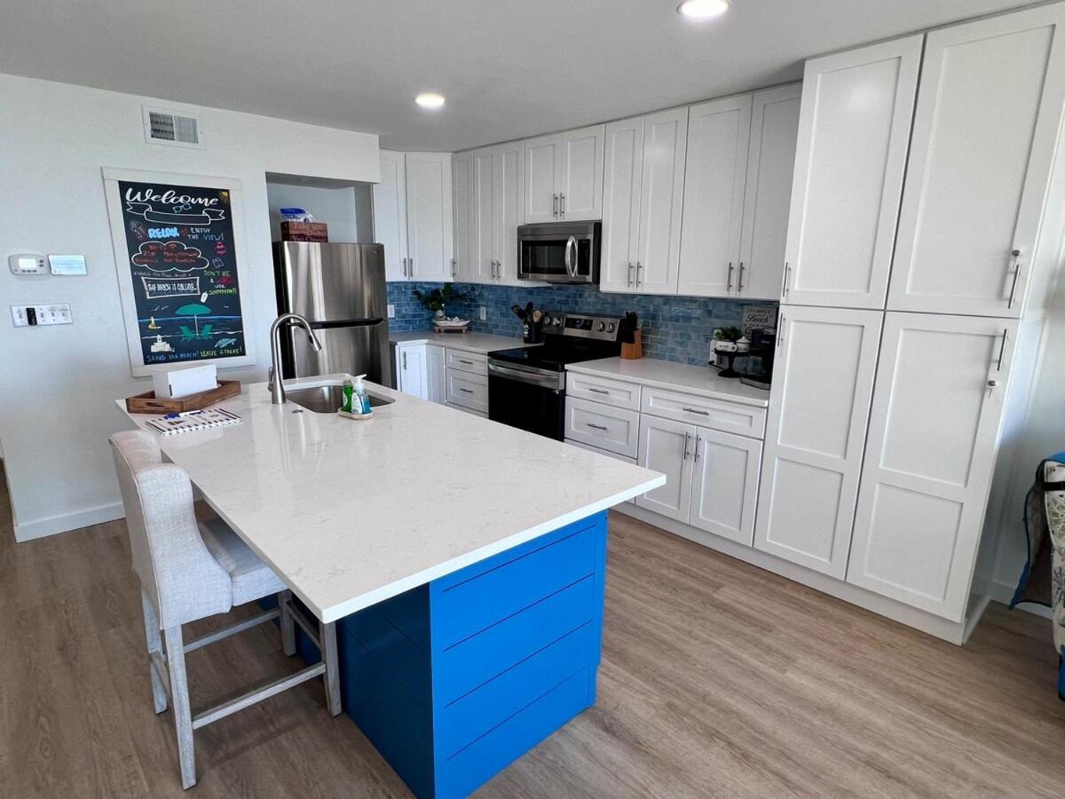 Pet Friendly Gulf Front Oasis With Service Apartment